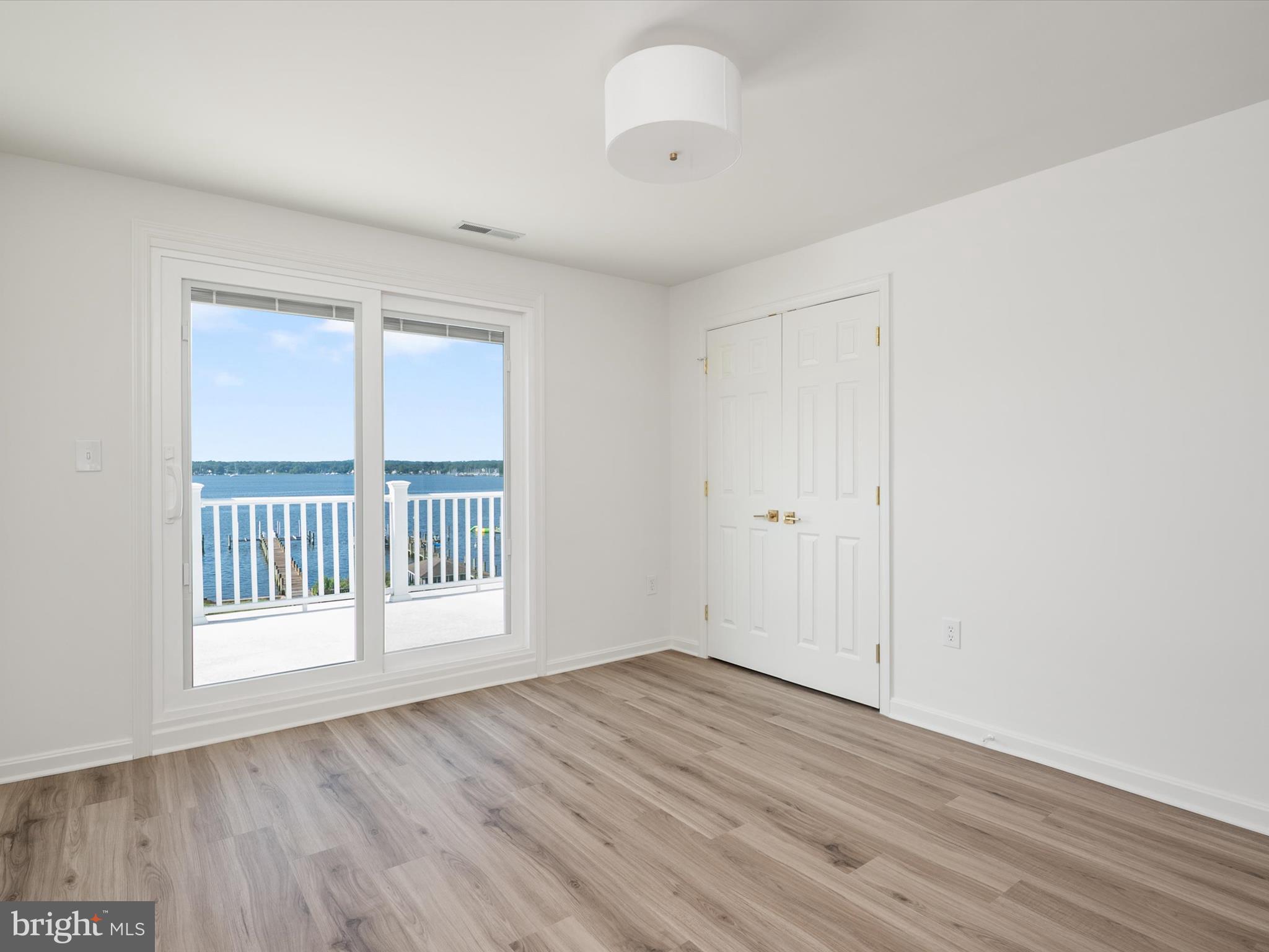 STEEDMANS POINT - Residential