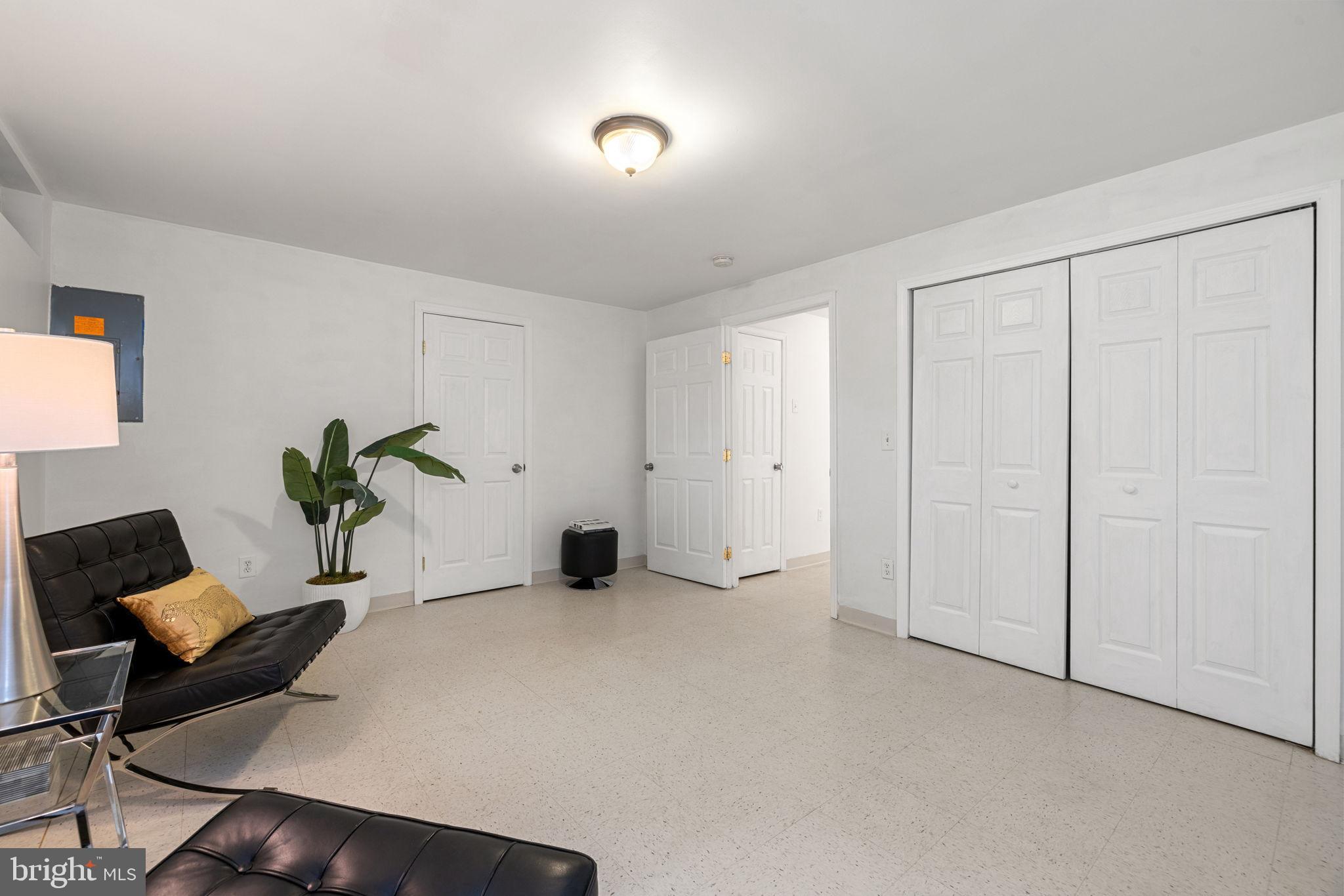 PENDERBROOK - Residential