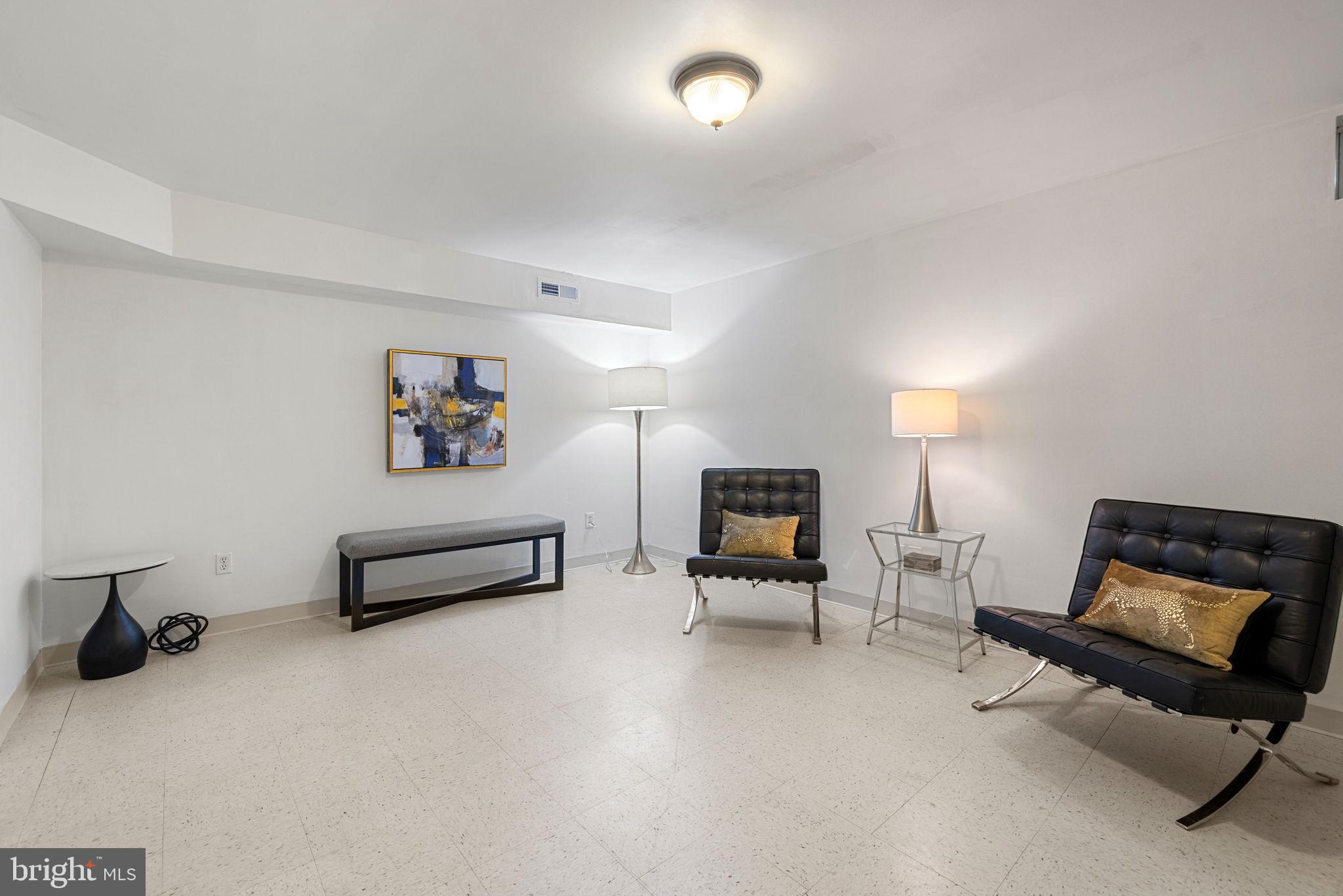 PENDERBROOK - Residential