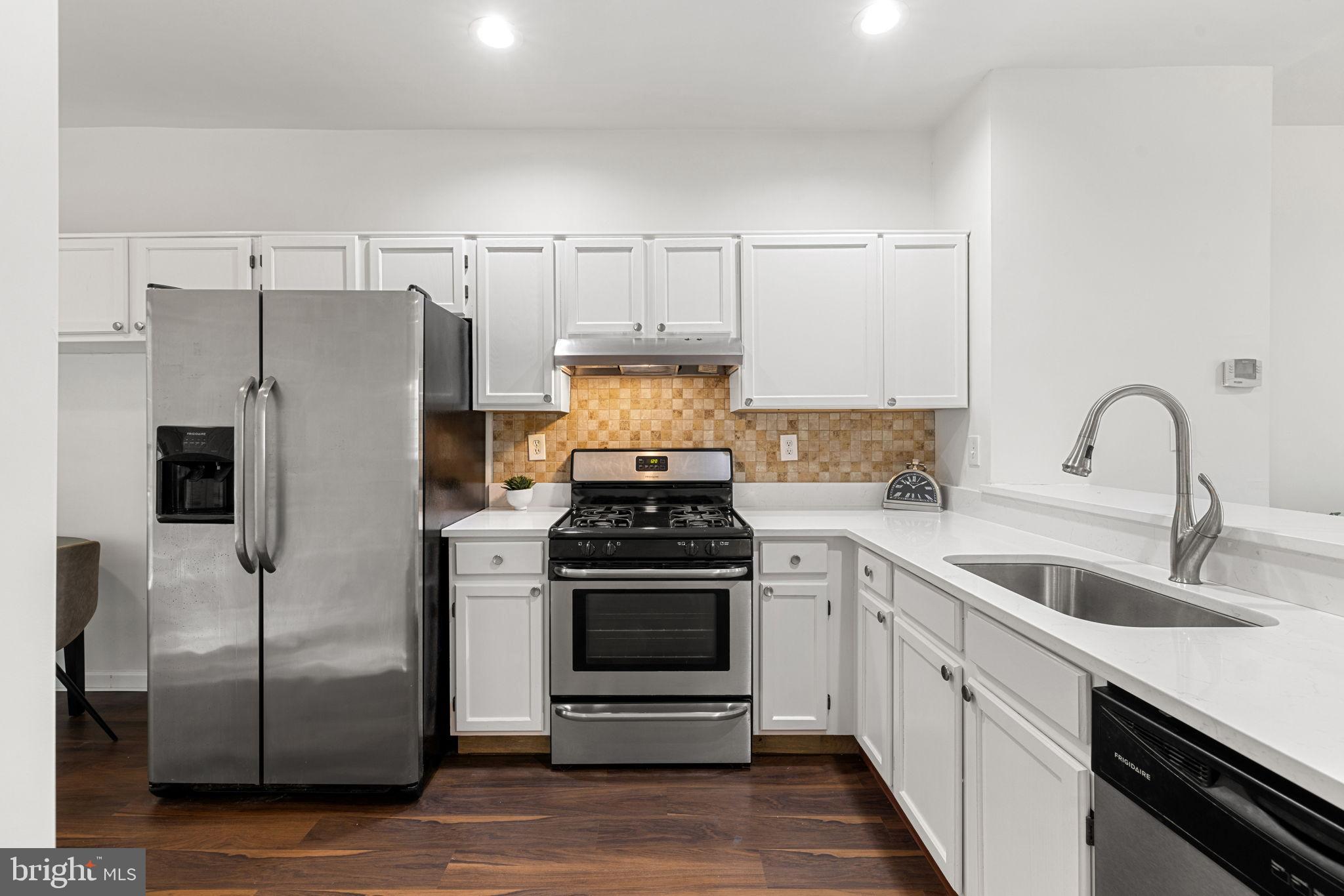 PENDERBROOK - Residential