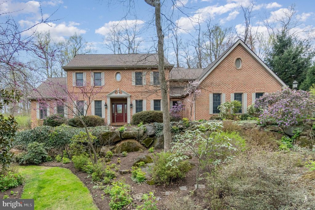 Photo of 17 Magnolia Drive, ELIZABETHTOWN, PA 17022 (MLS # PALA2068148)