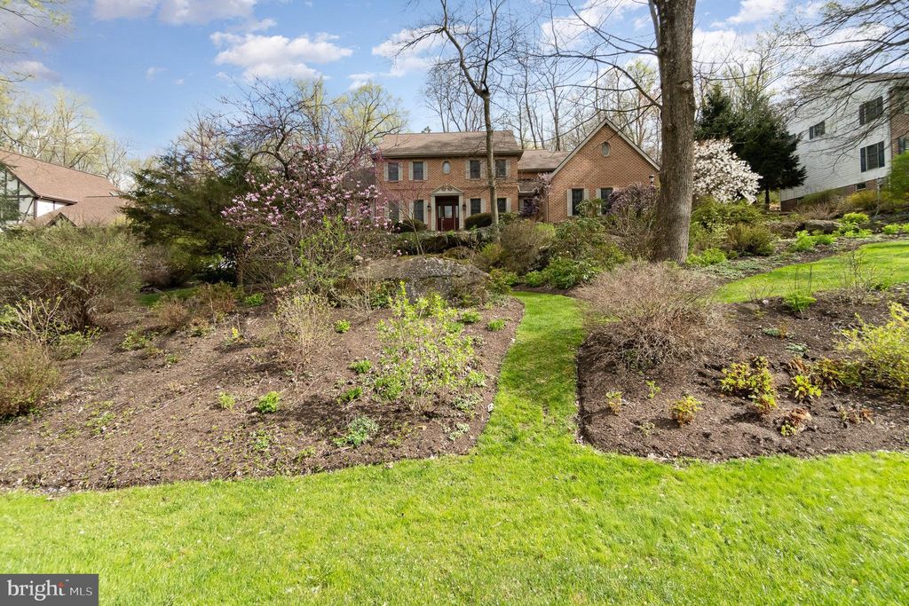 Photo of 17 Magnolia Drive, ELIZABETHTOWN, PA 17022 (MLS # PALA2068148)