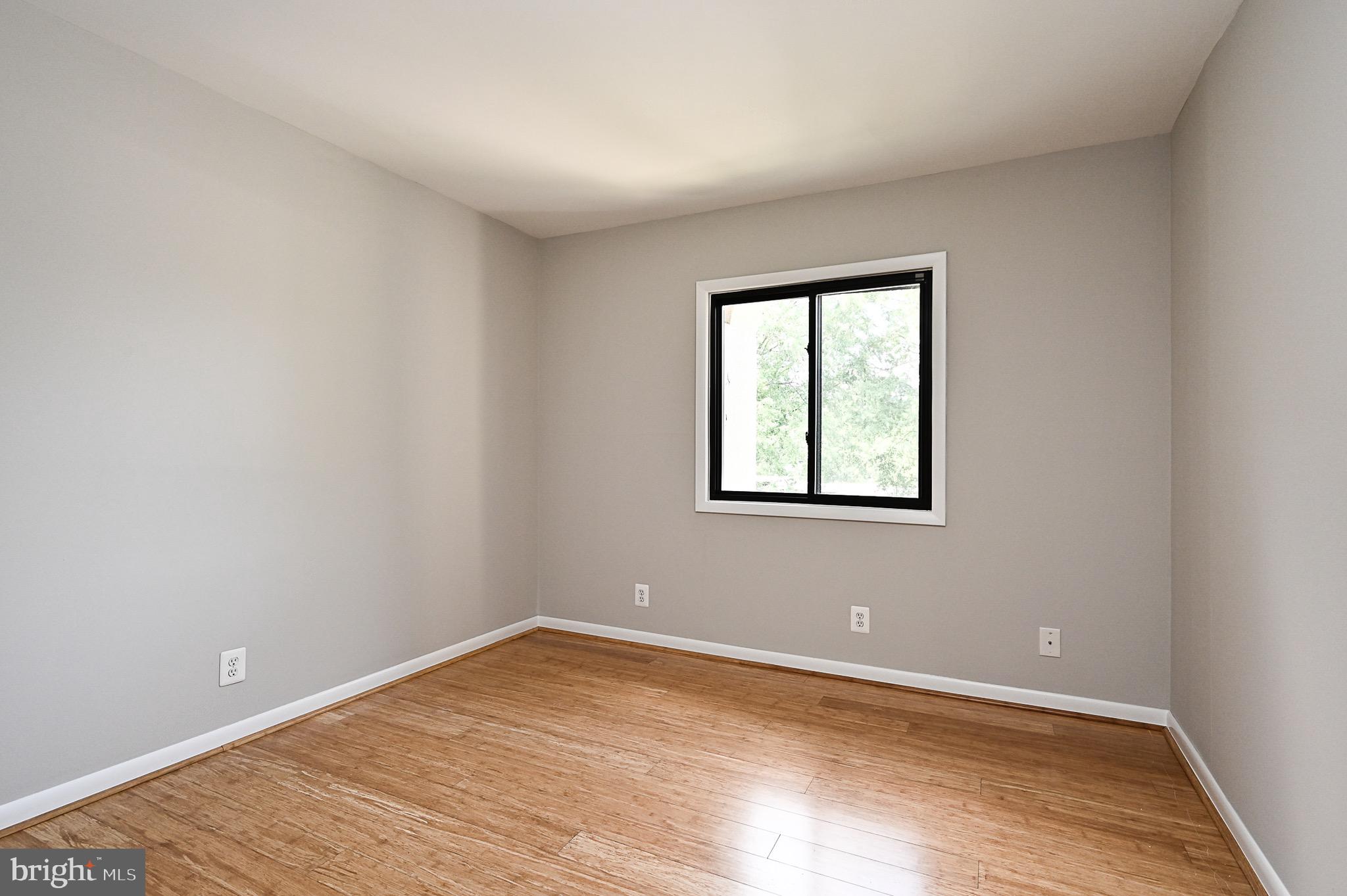 RESTON - Residential Lease