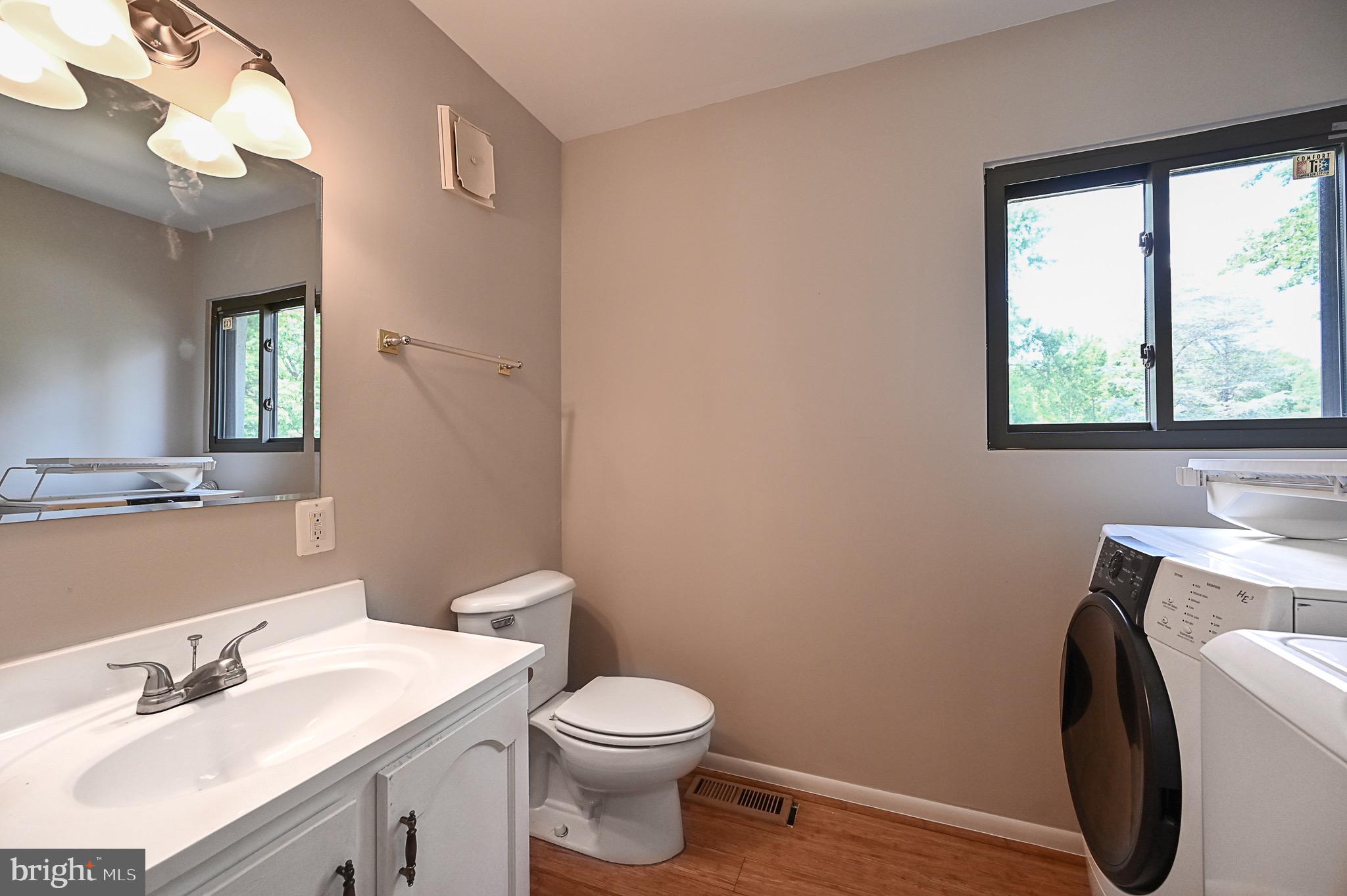 RESTON - Residential Lease