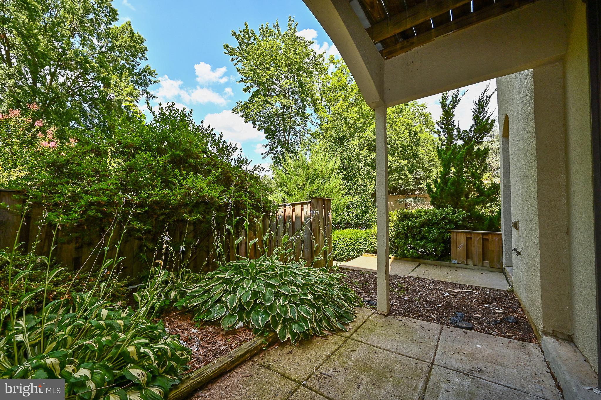 RESTON - Residential Lease