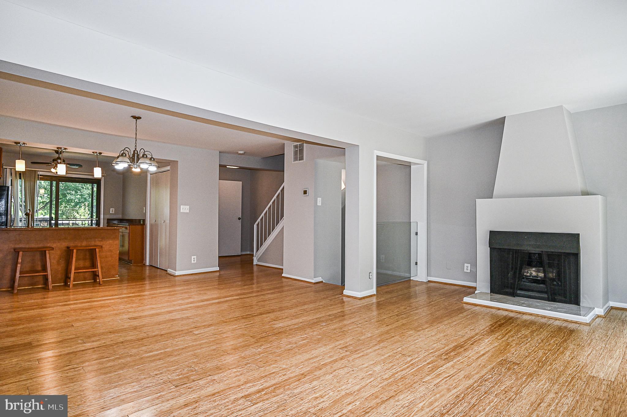 RESTON - Residential Lease