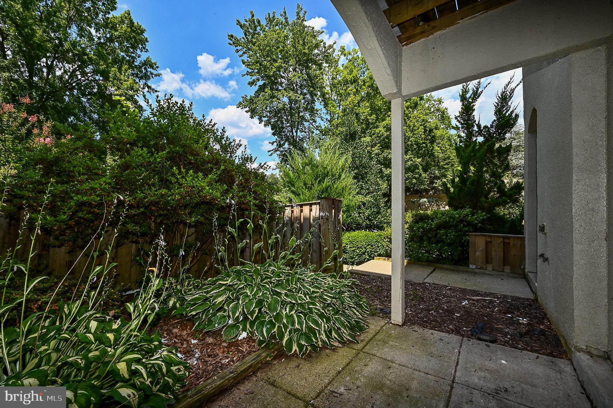 RESTON - Residential Lease