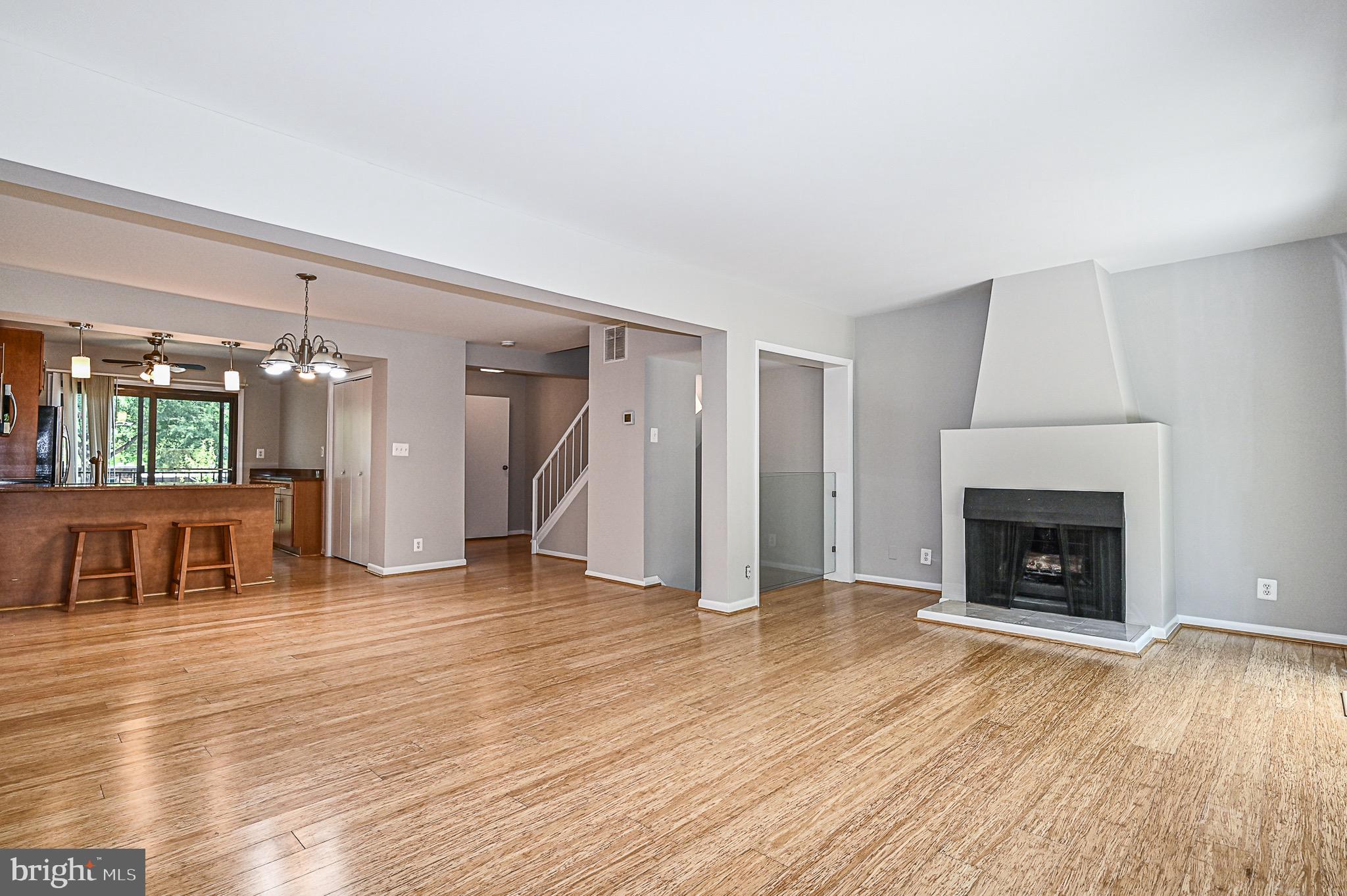 RESTON - Residential Lease