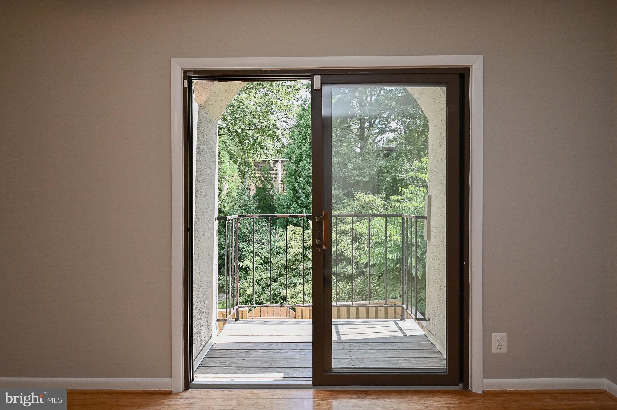 RESTON - Residential Lease