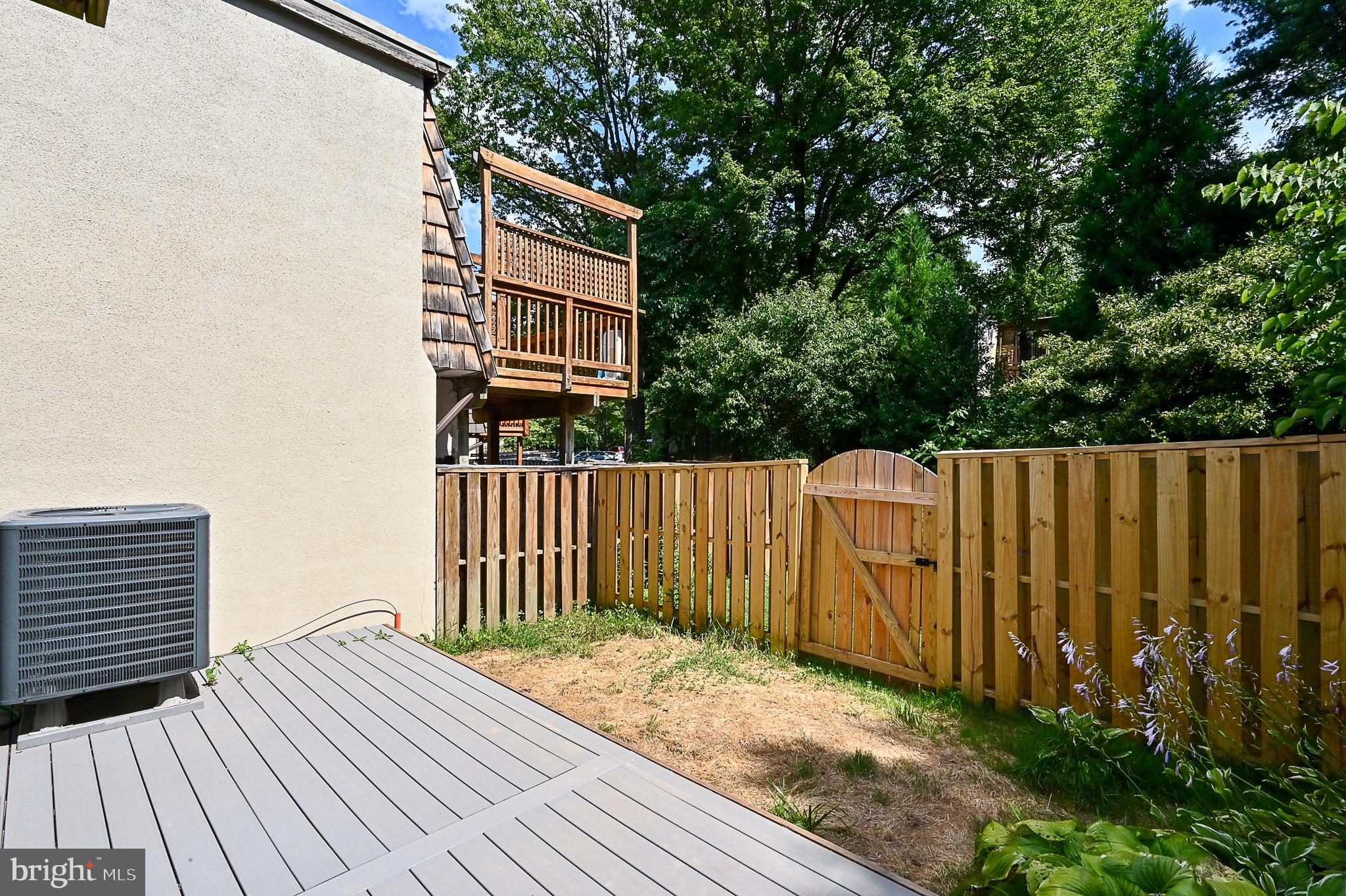 RESTON - Residential Lease