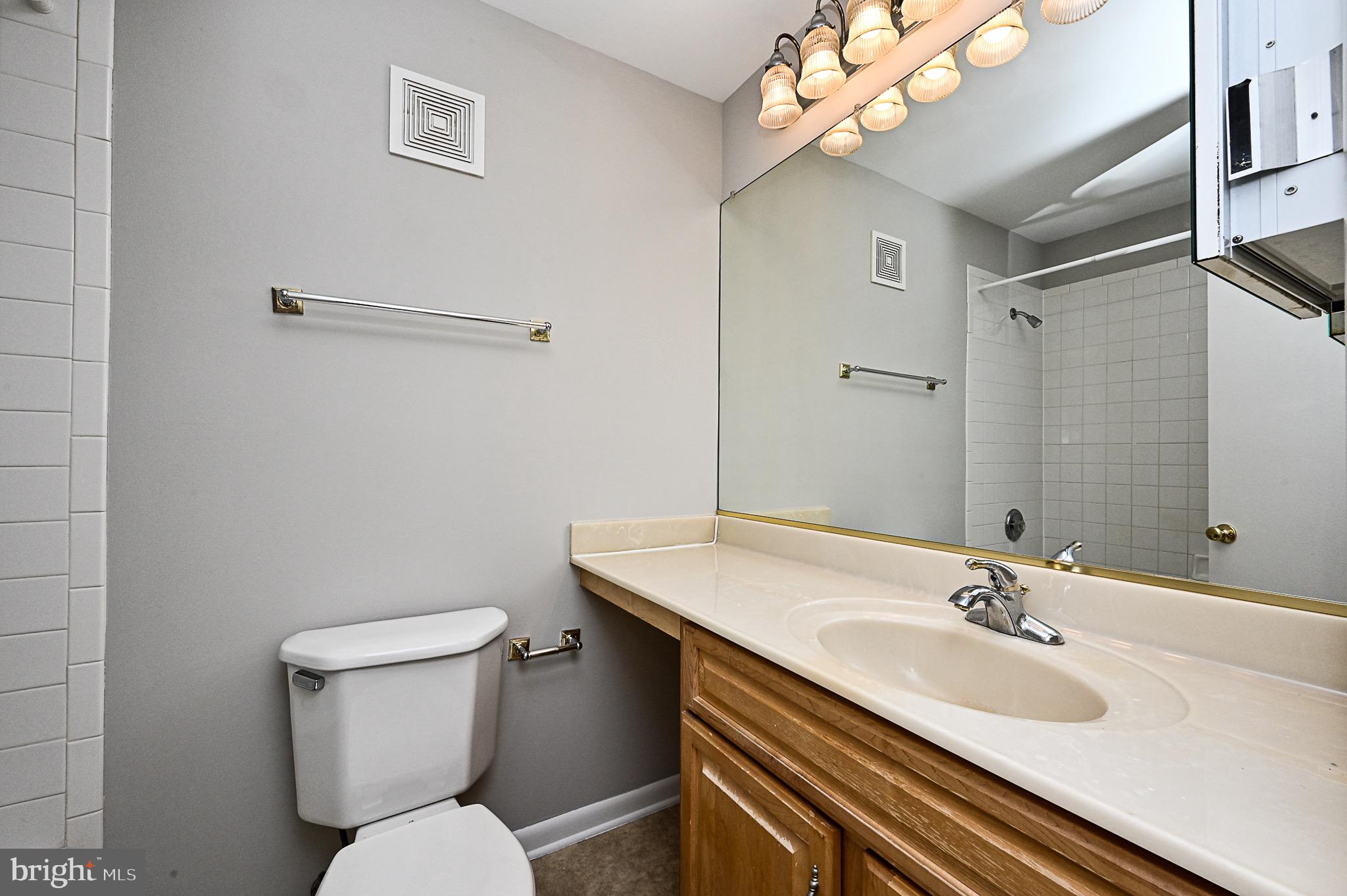 RESTON - Residential Lease