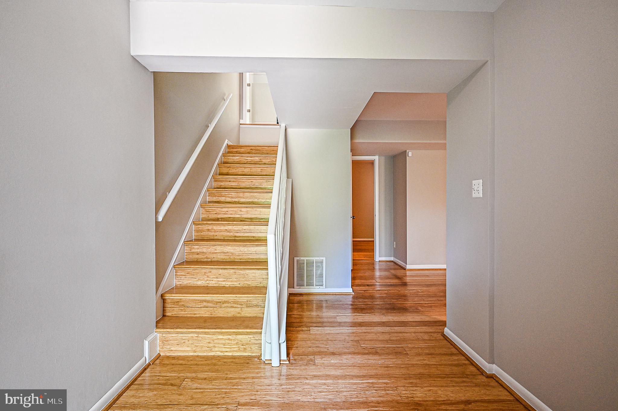 RESTON - Residential Lease