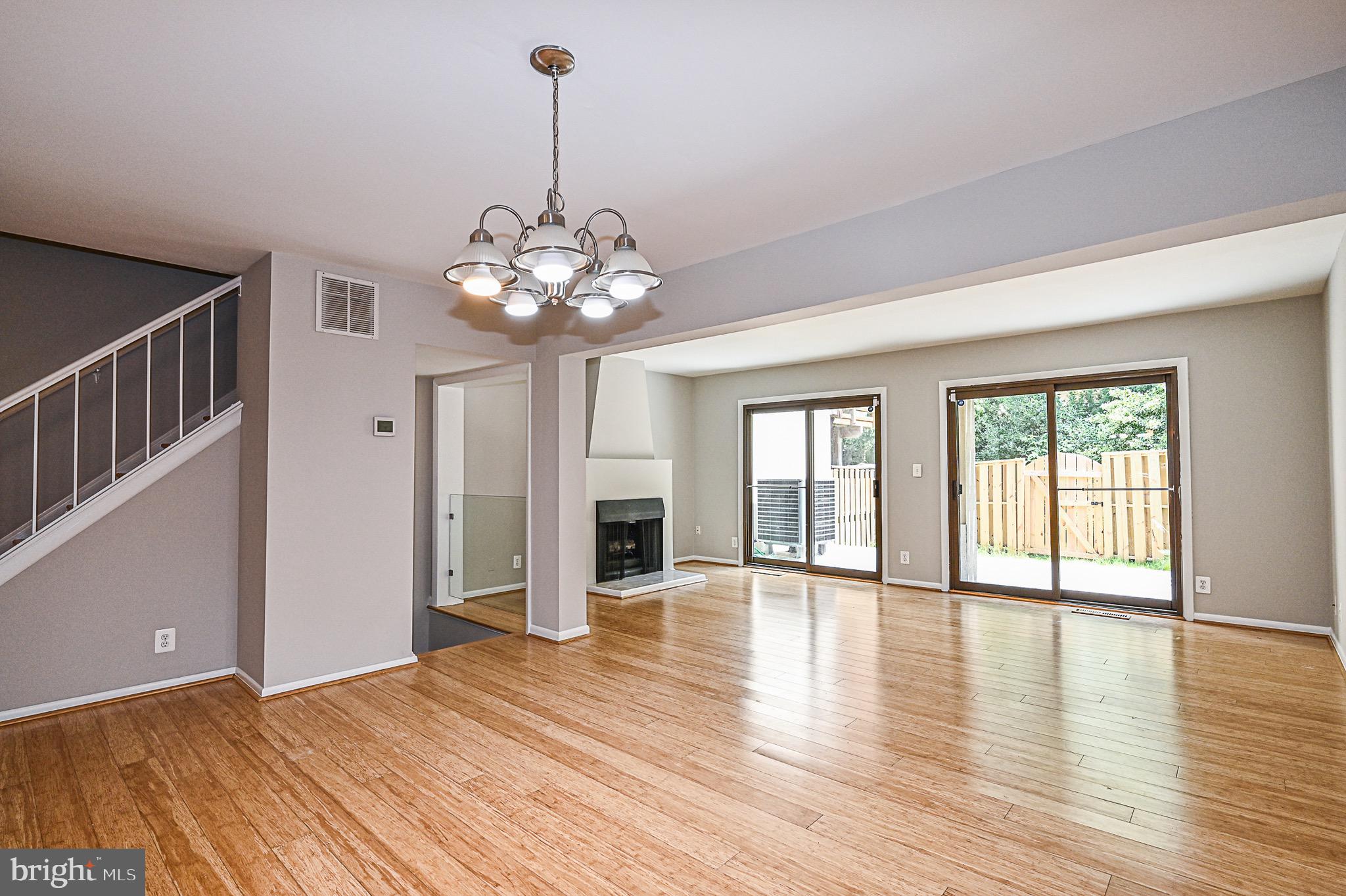 RESTON - Residential Lease