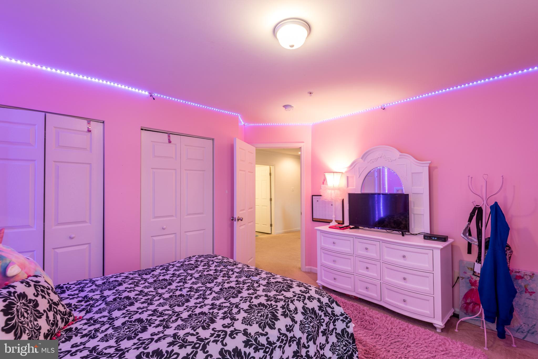 BRENTWOOD - Residential