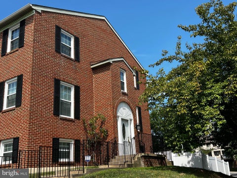 Photo of 15300 Watermill Terrace, WOODBRIDGE, VA 22191 (MLS # VAPW2129526)