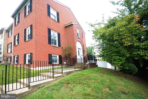 Townhouse For Sale - 15300 Watermill Terrace<br/> WOODBRIDGE, VA 22191