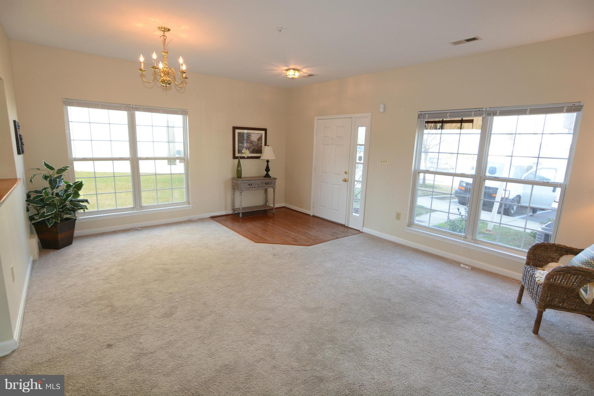 SEVEN OAKS - Residential