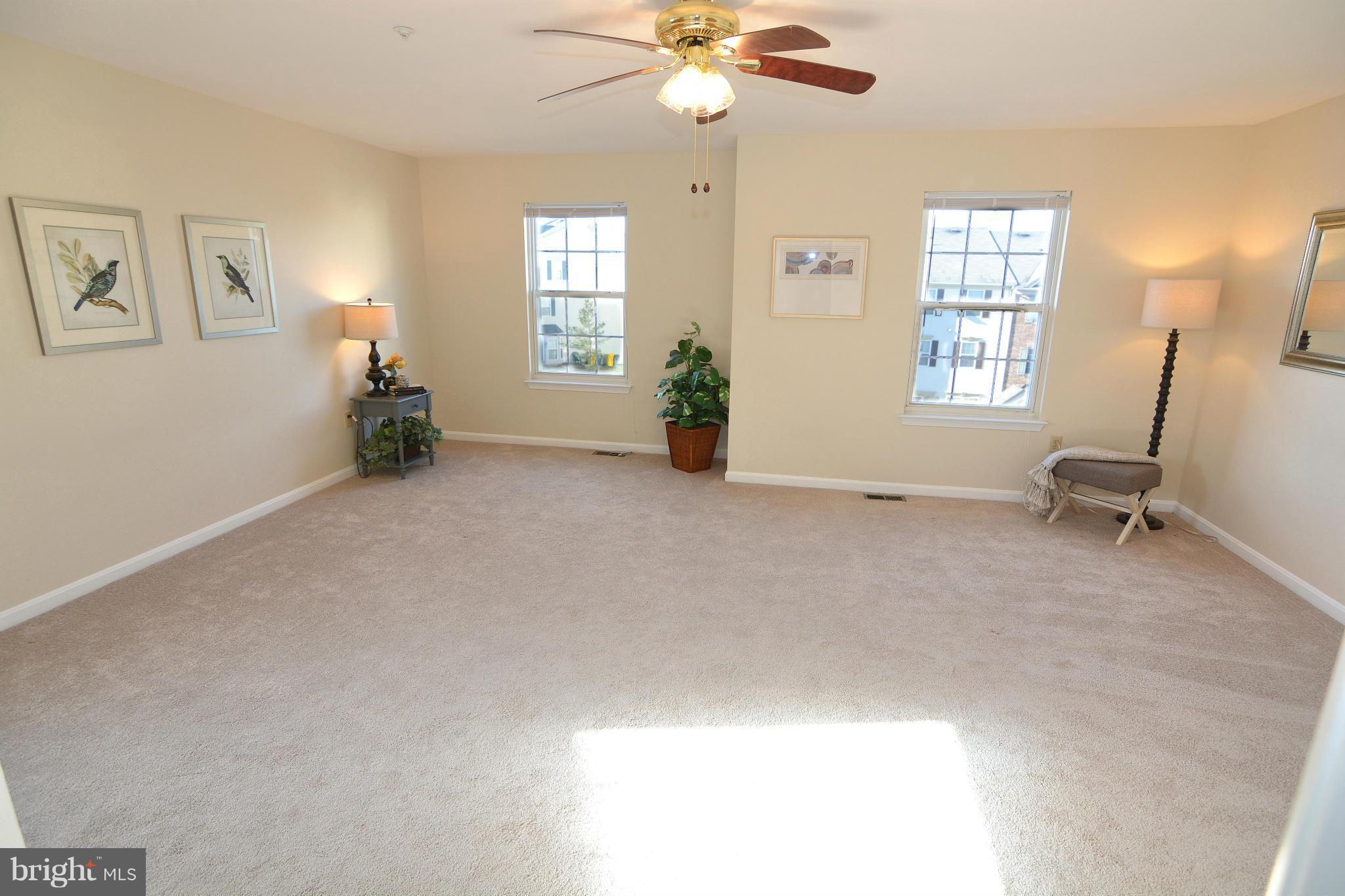 SEVEN OAKS - Residential