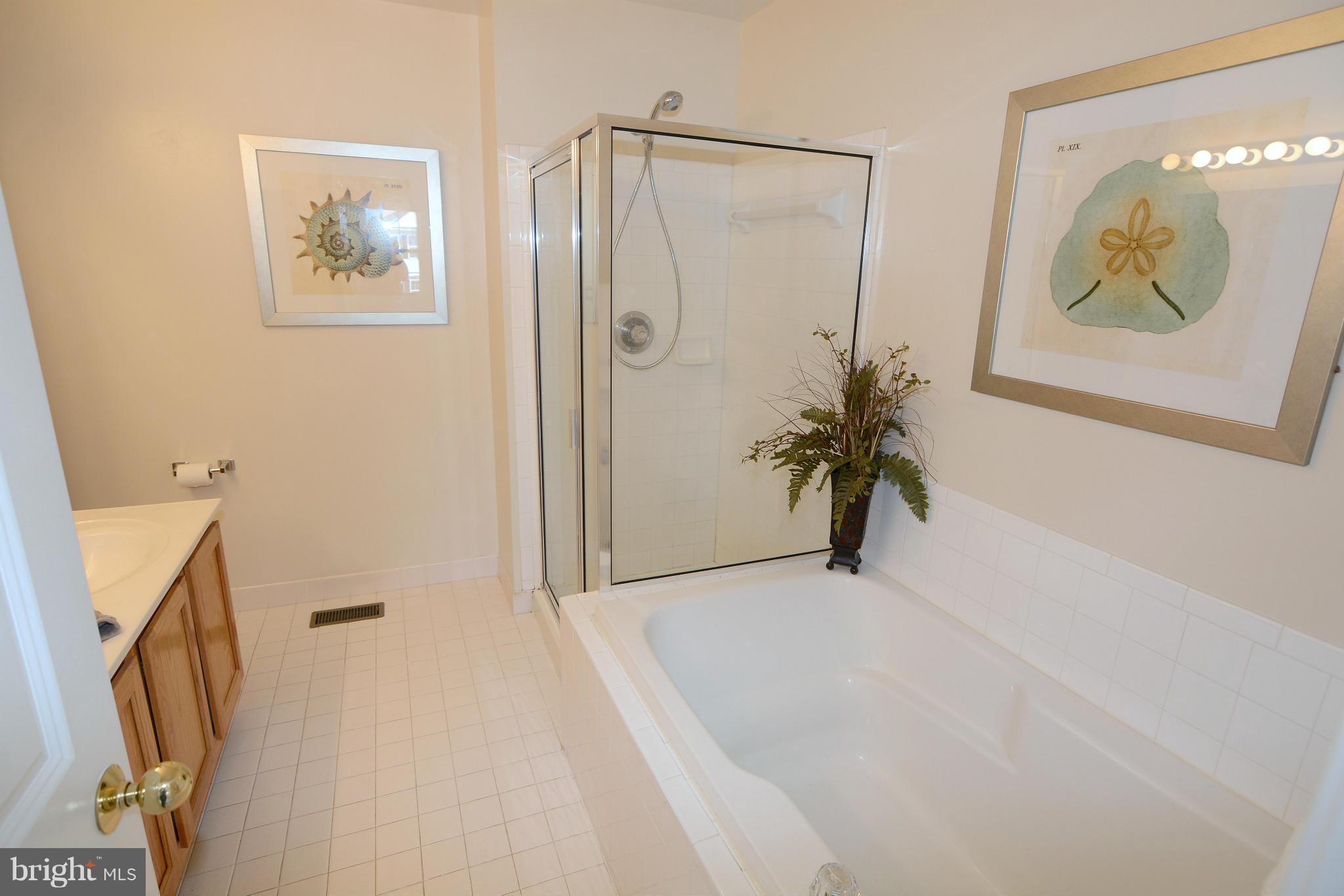 SEVEN OAKS - Residential