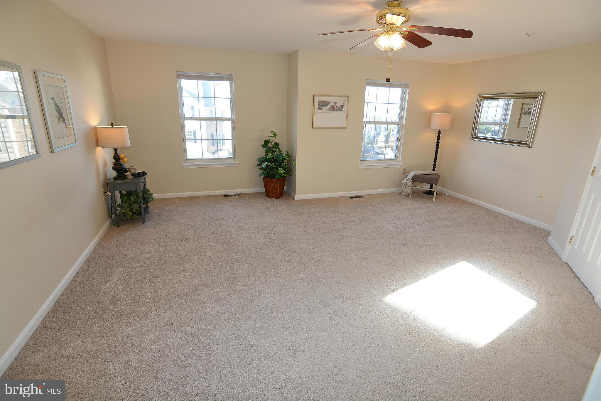 SEVEN OAKS - Residential