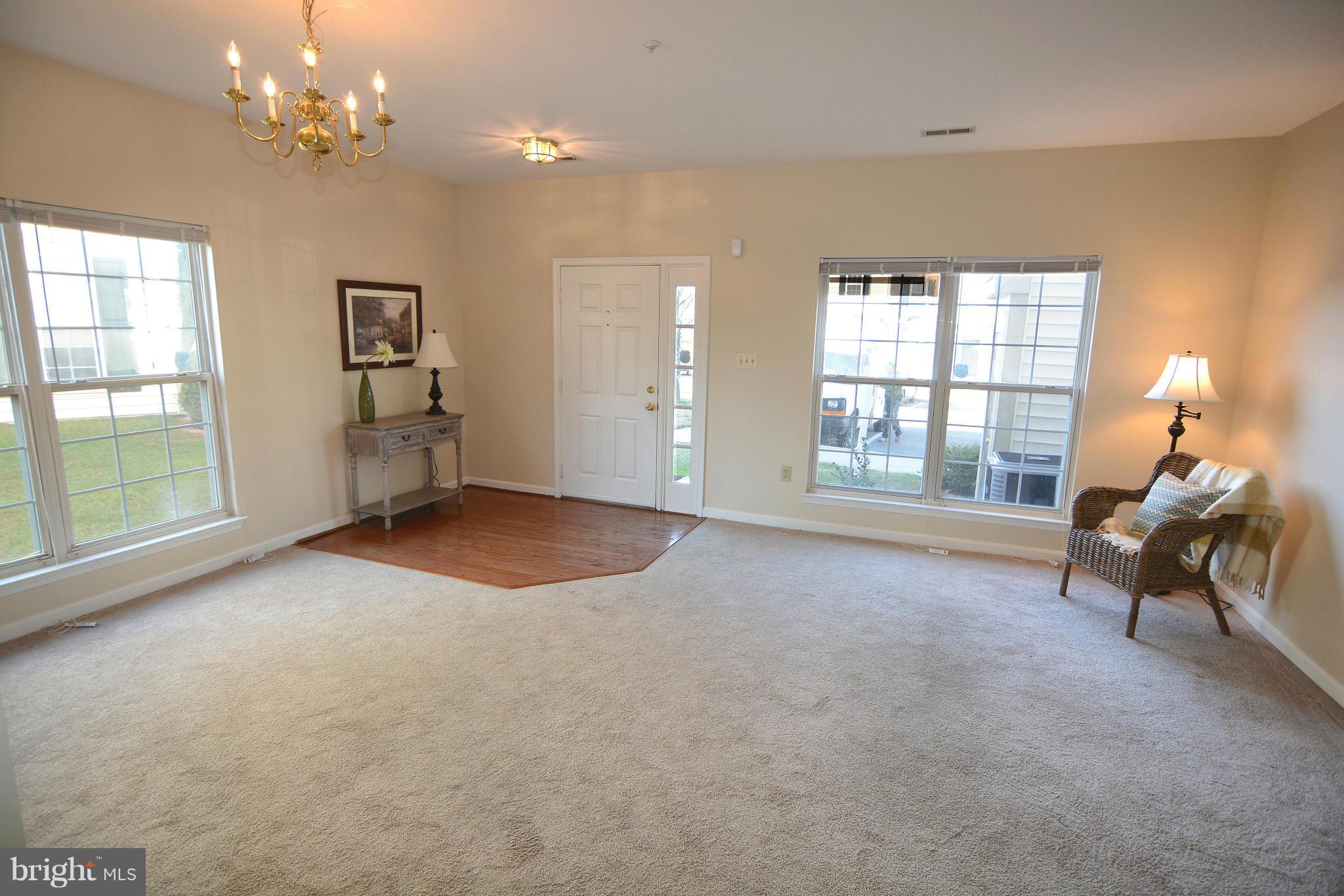 SEVEN OAKS - Residential