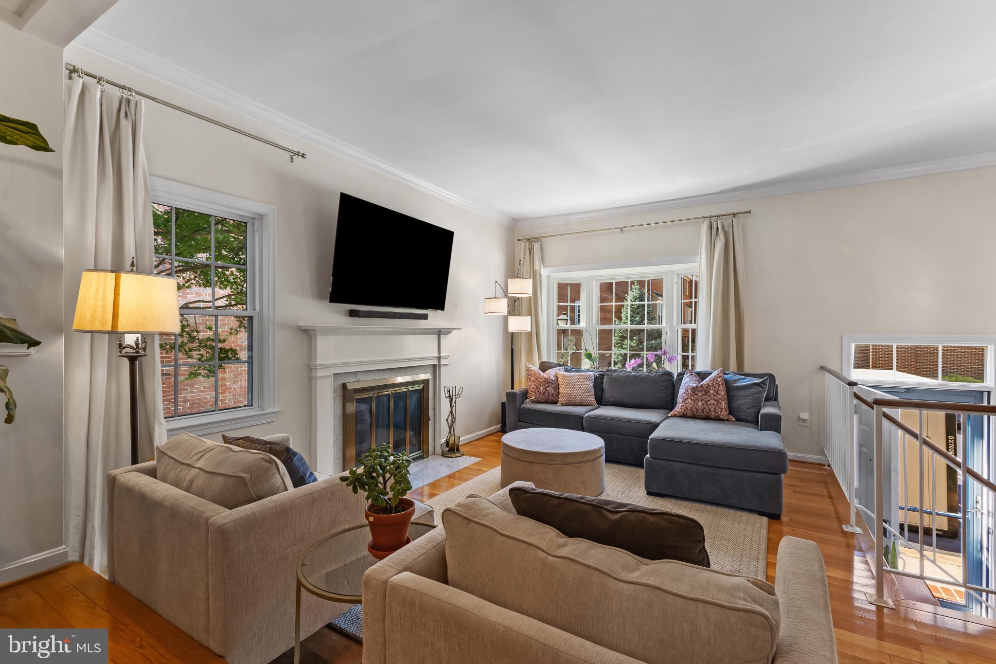 2722 FRANKLIN COURT