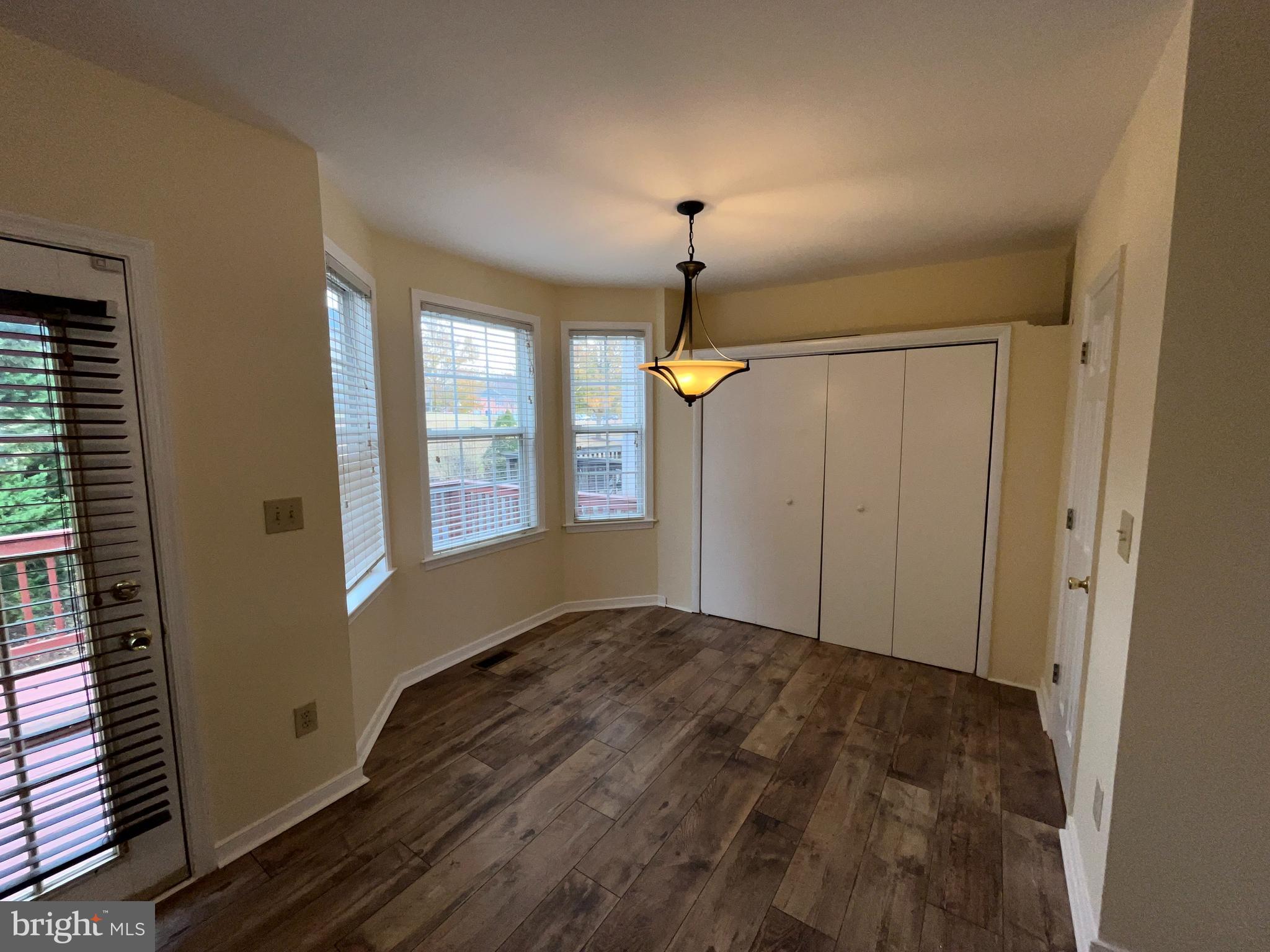 STONE RIVER - Residential Lease