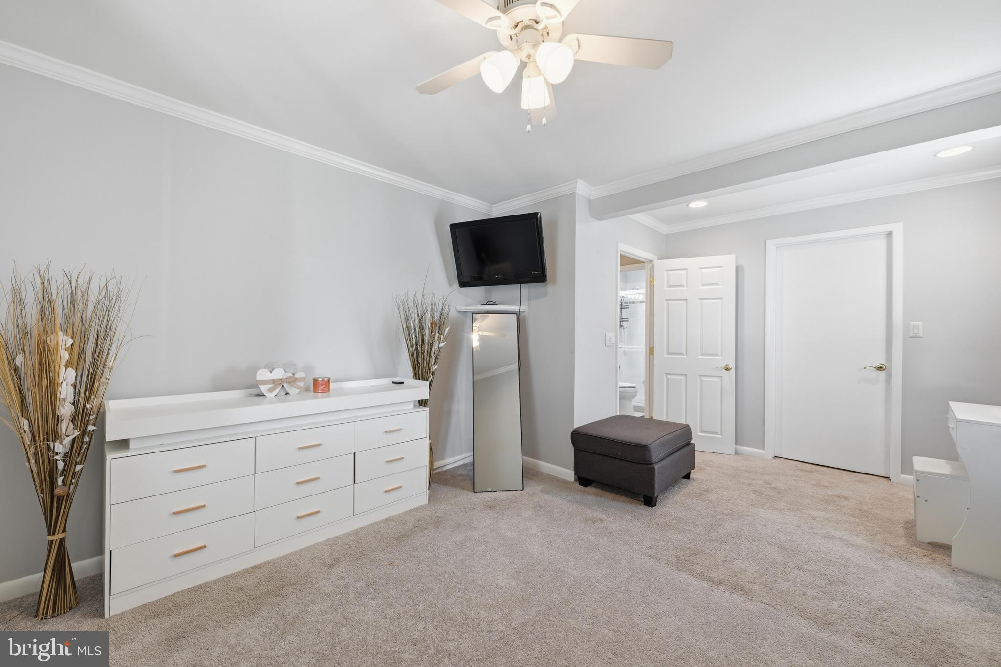 QUINCY HOLLOW - Residential