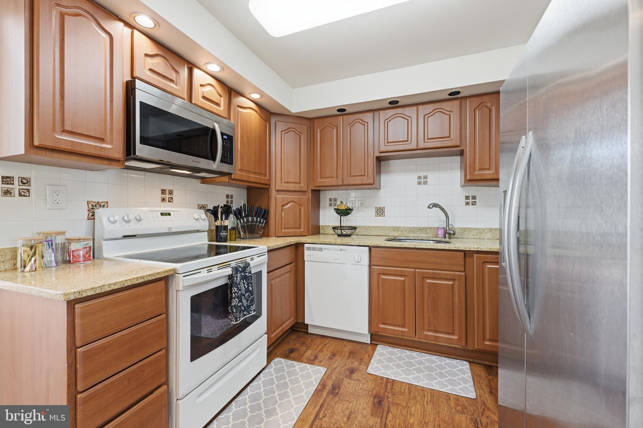 QUINCY HOLLOW - Residential