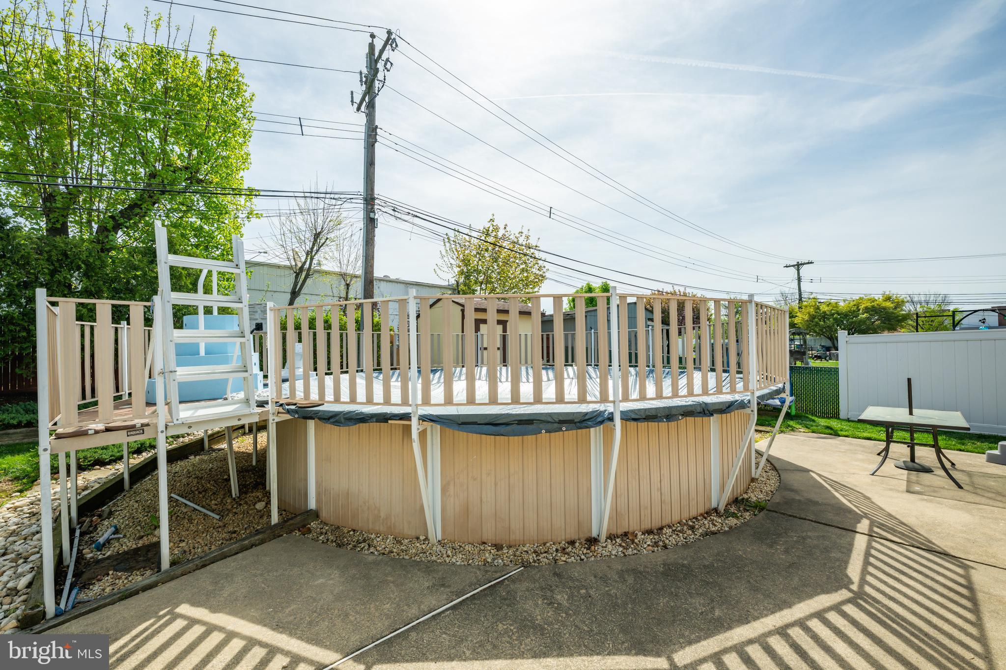 QUINCY HOLLOW - Residential