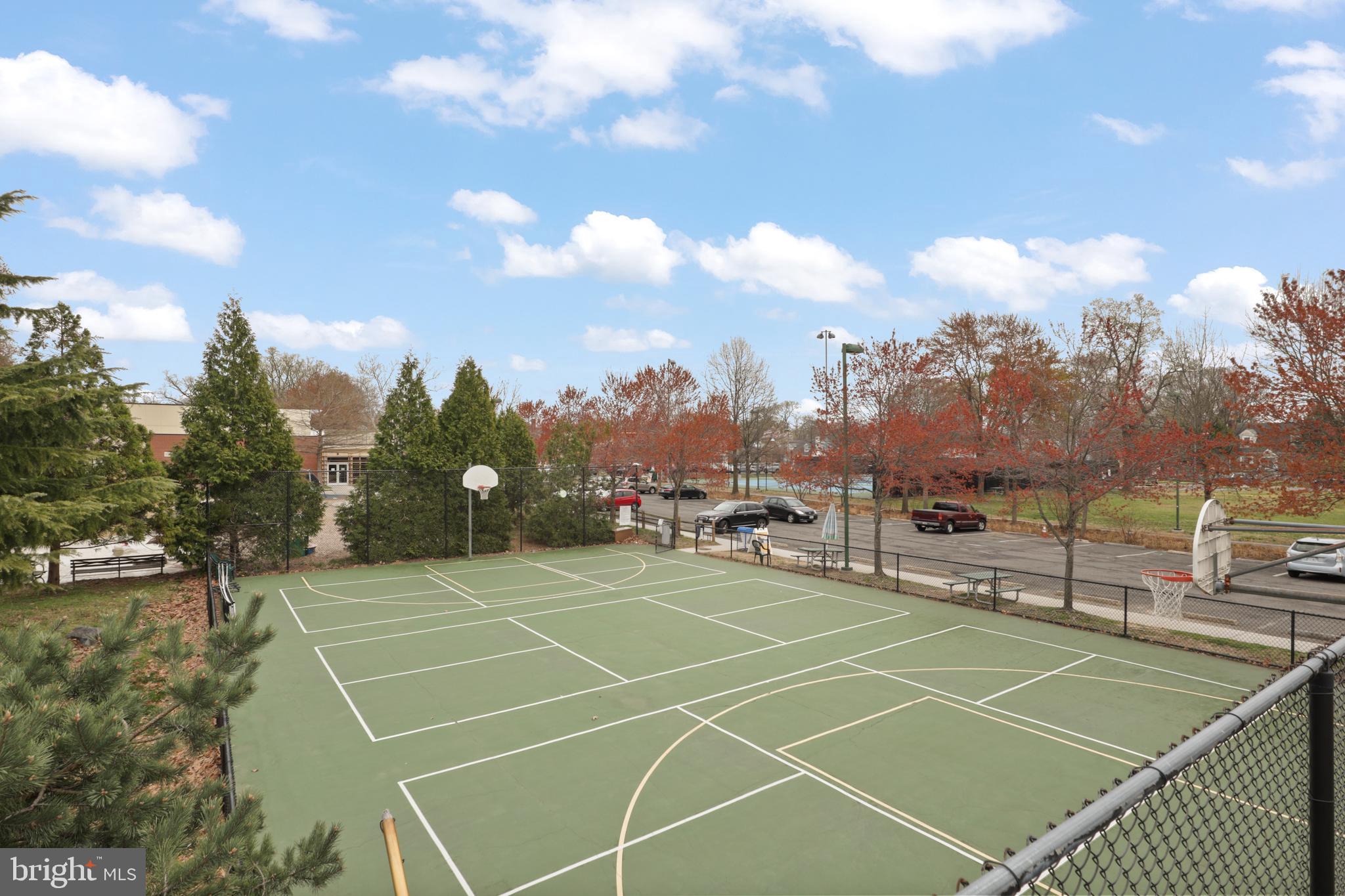 ARLINGTON VILLAGE - Residential