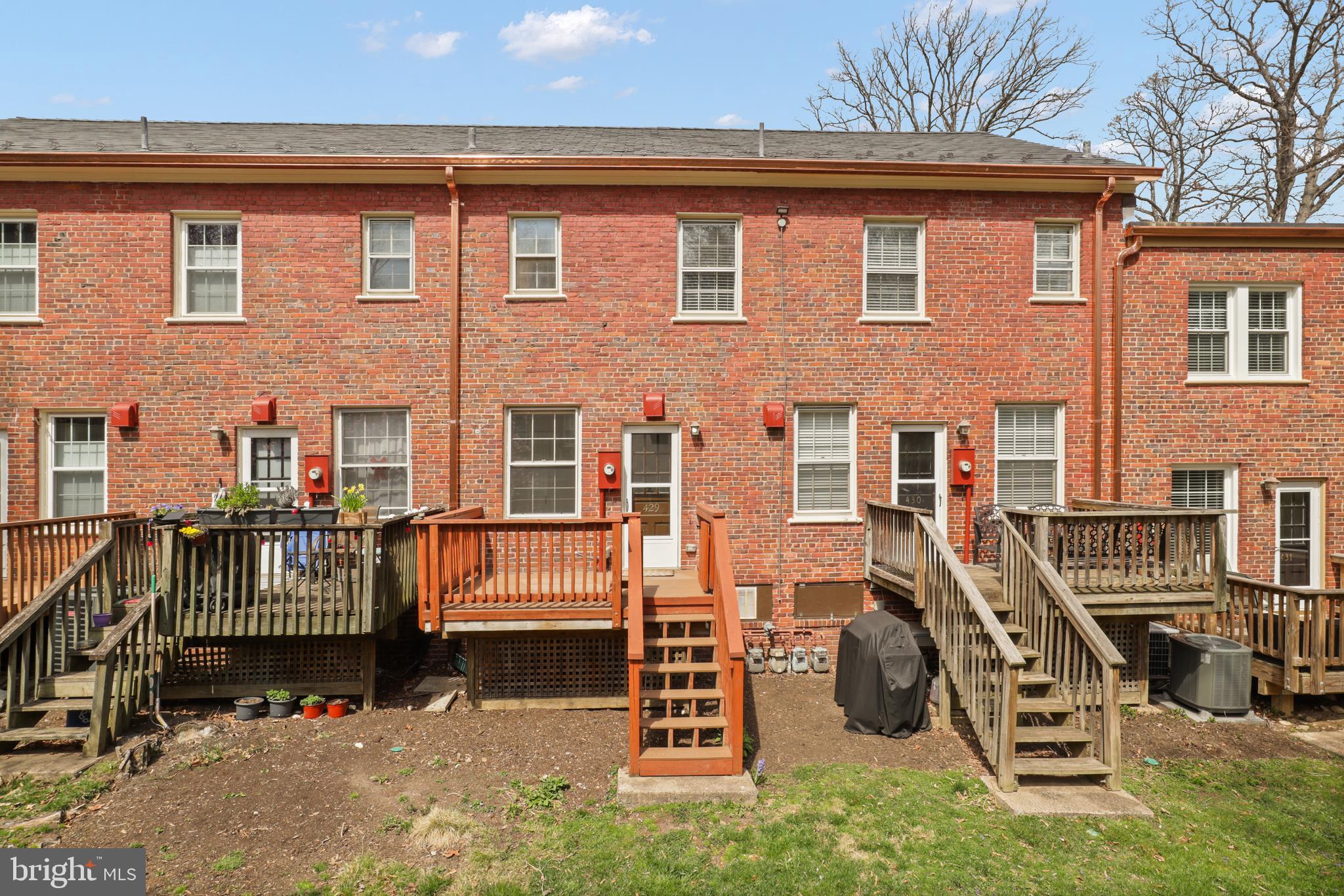 ARLINGTON VILLAGE - Residential