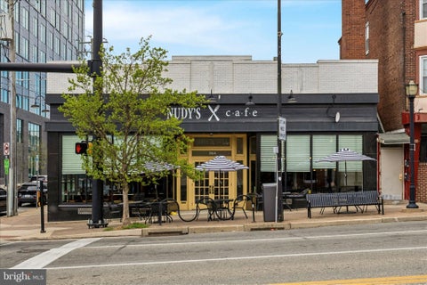 Photo of 100 Fayette Street, CONSHOHOCKEN, PA 19428 (MLS # PAMC2190618)