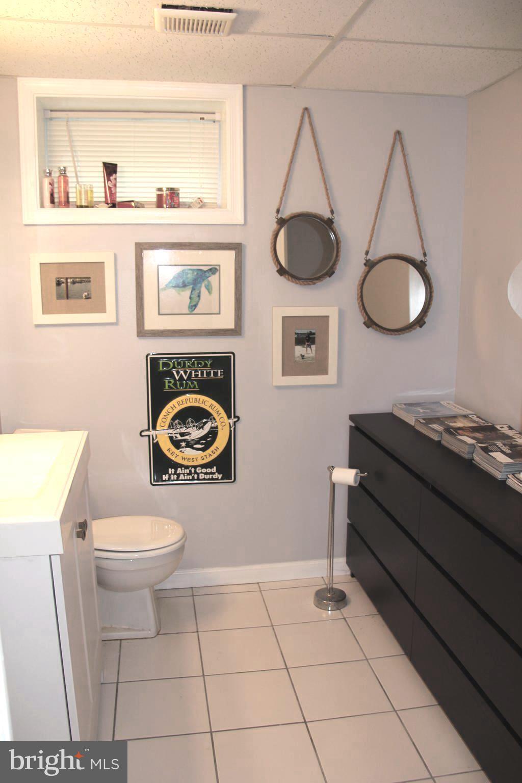 BROYHILLS MCLEAN ESTATES - Residential Lease