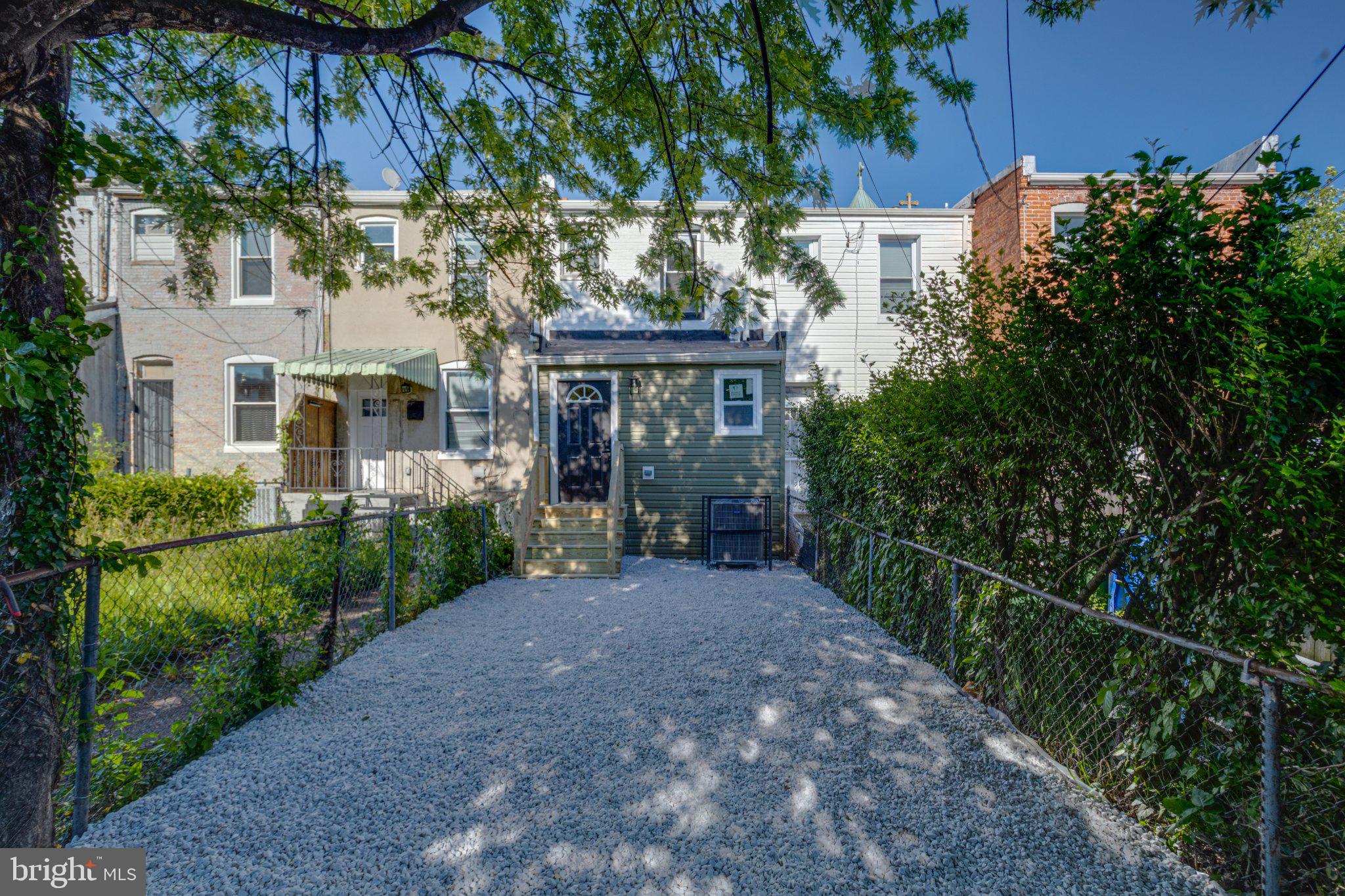 UPLANDS - Residential