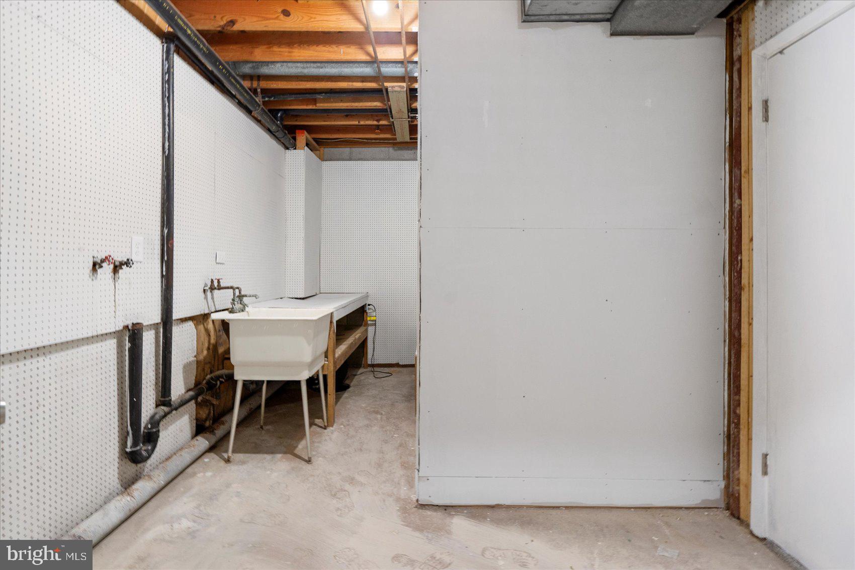 VILLAGE OF OLDE MILL - Residential