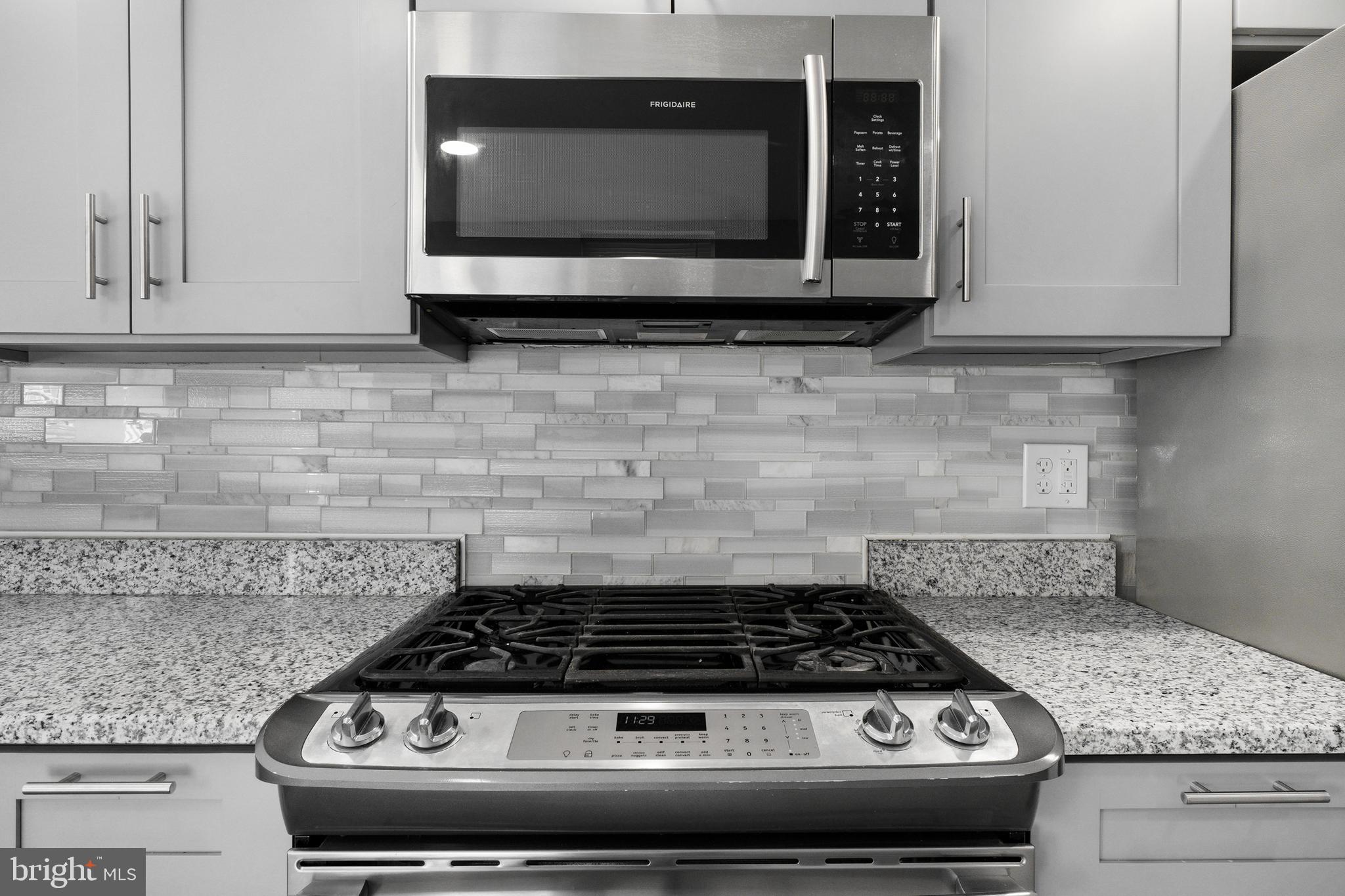 PORT RICHMOND - Residential