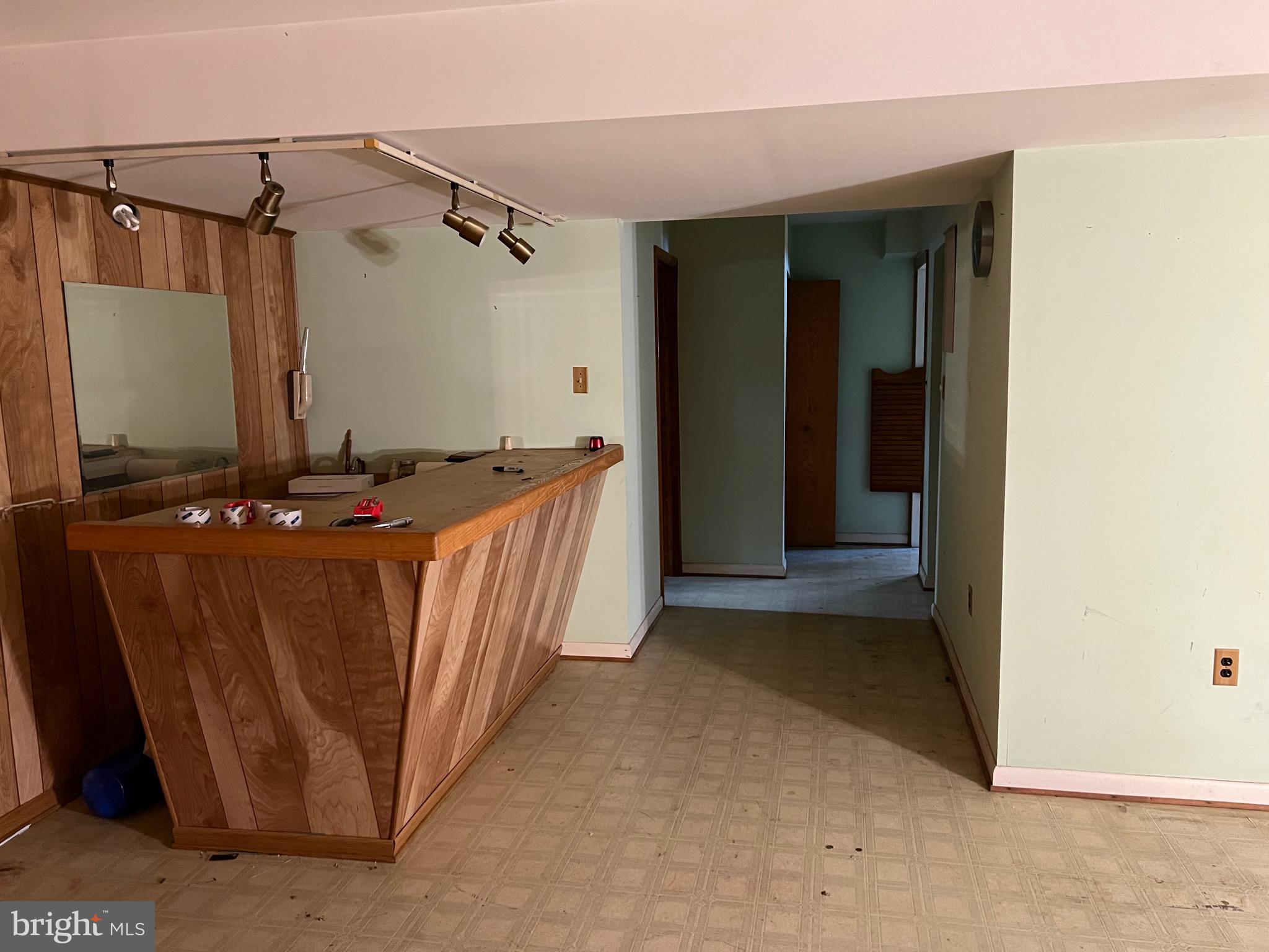 TANTALLON SQUARE - Residential