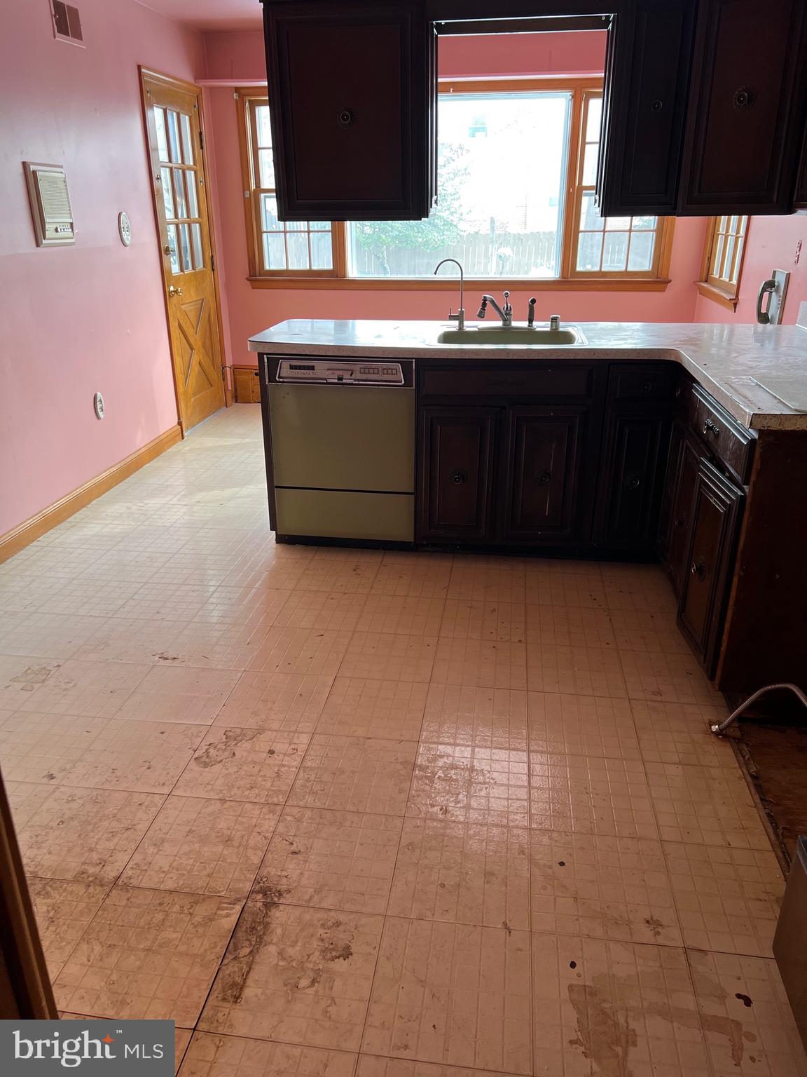 TANTALLON SQUARE - Residential