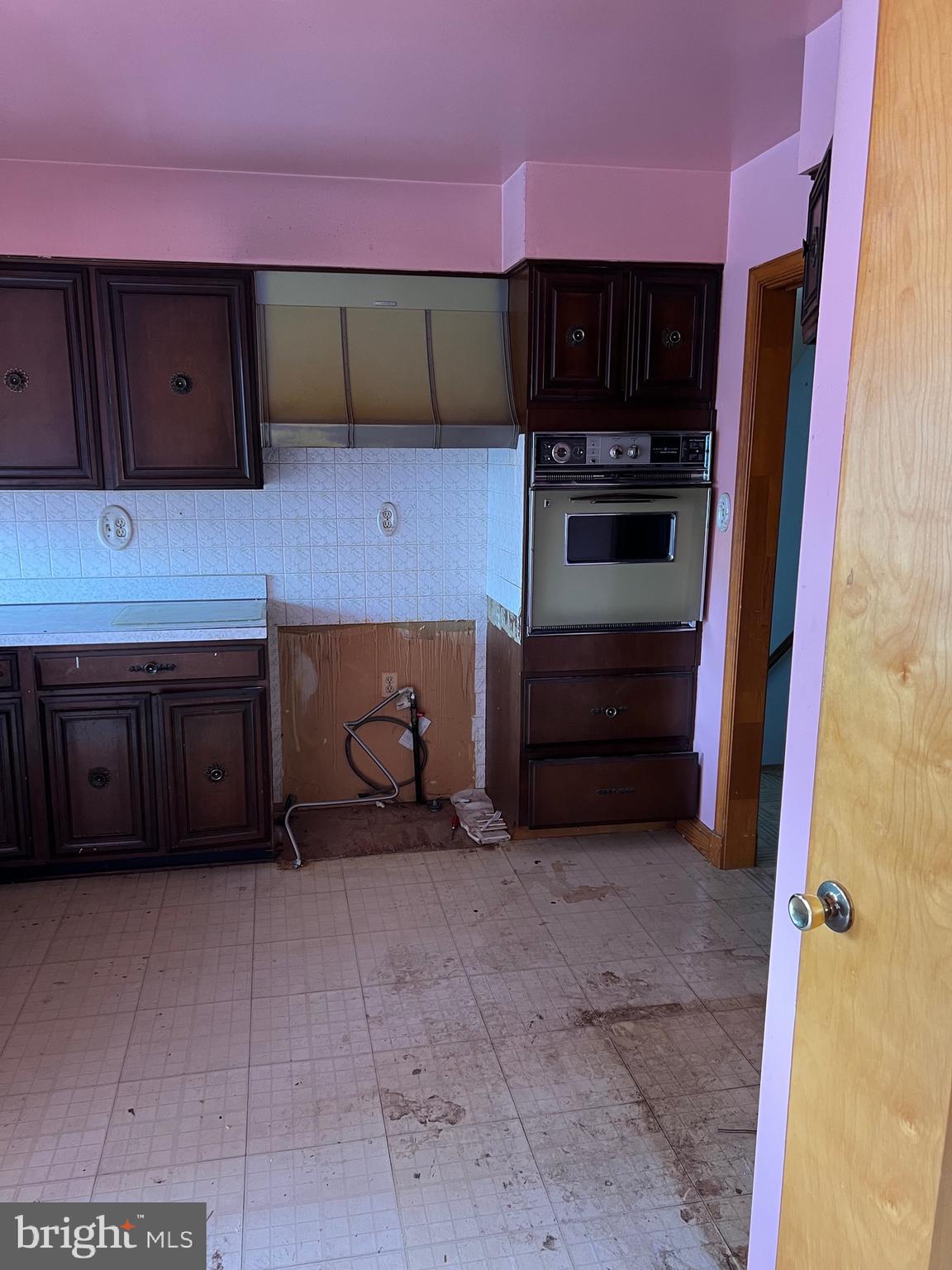 TANTALLON SQUARE - Residential