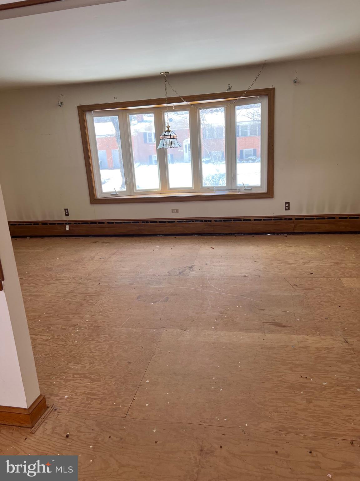 TANTALLON SQUARE - Residential