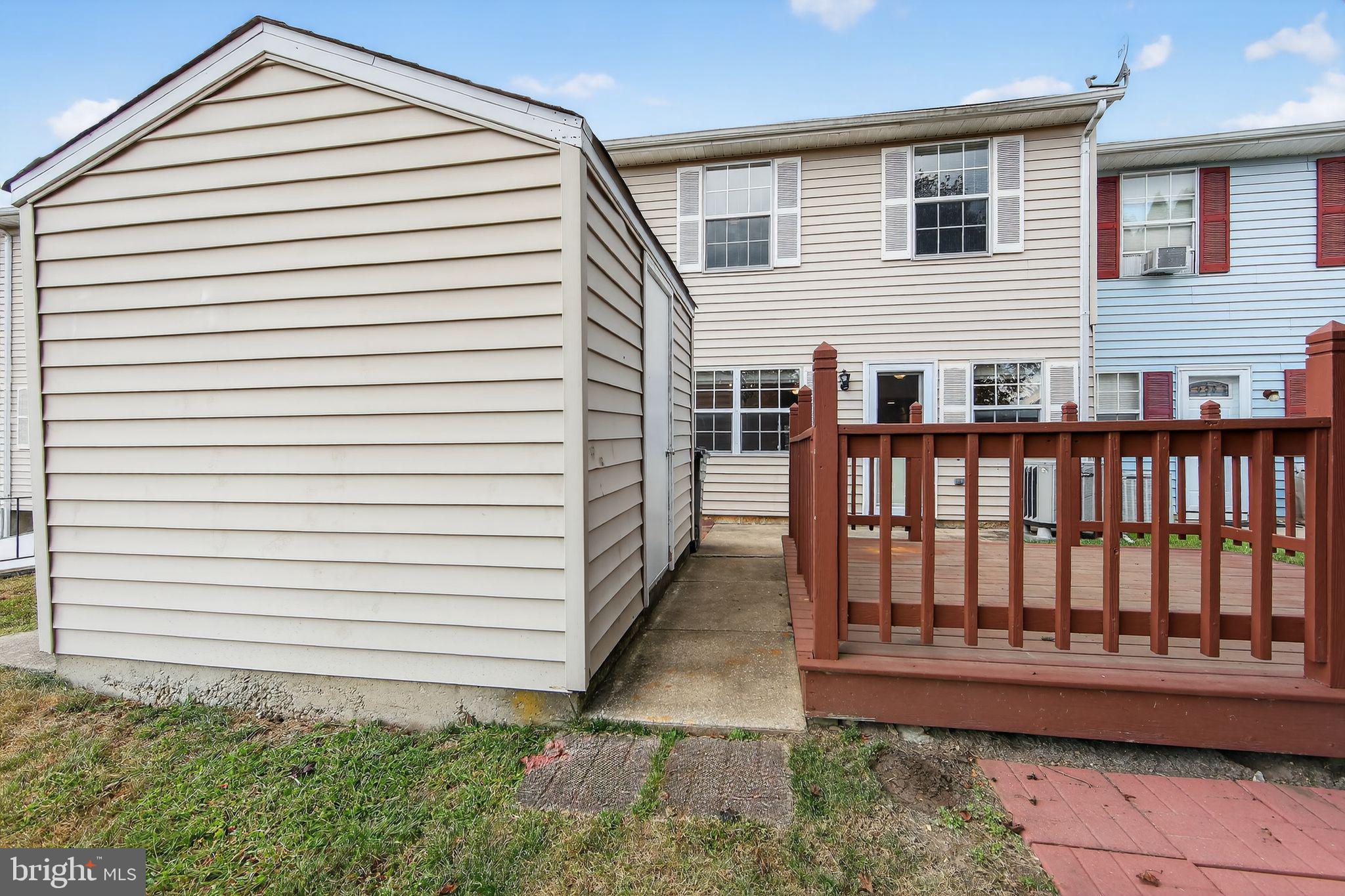 BEAVER RUN KNOLL - Residential