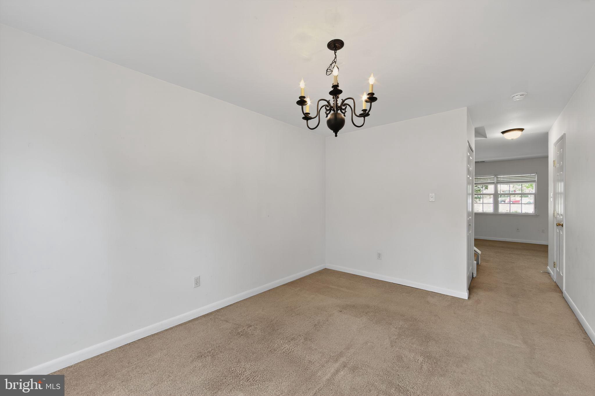 BEAVER RUN KNOLL - Residential