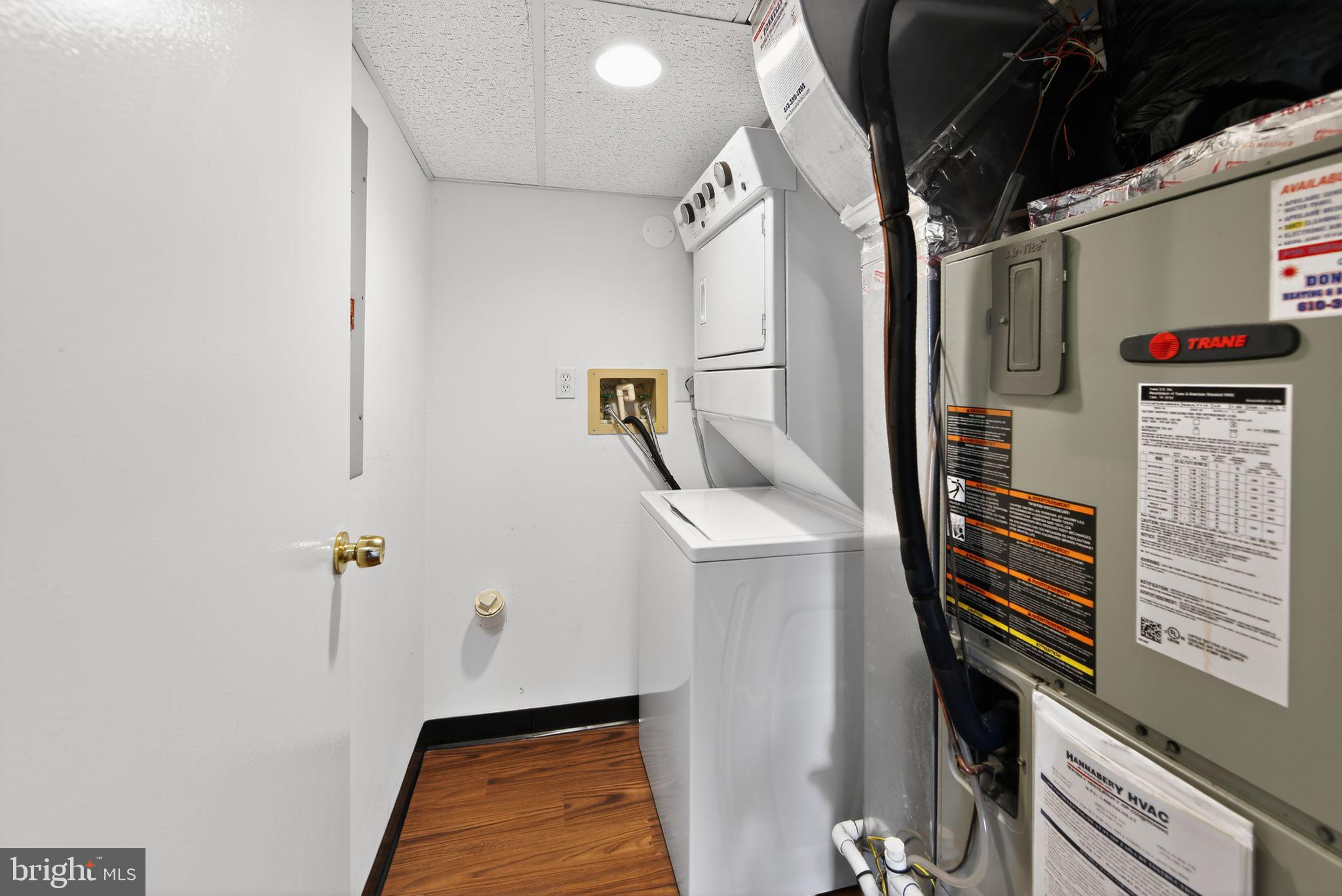 BEAVER RUN KNOLL - Residential