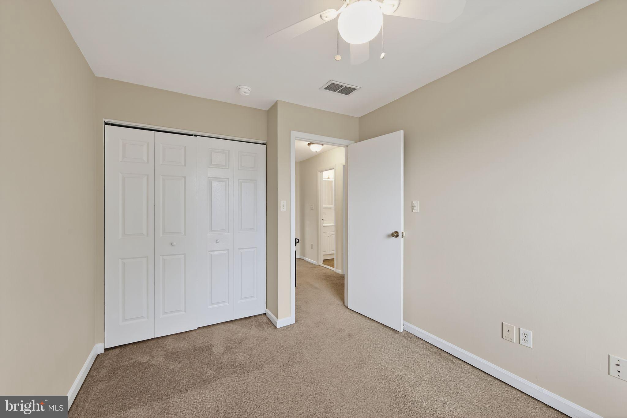 BEAVER RUN KNOLL - Residential