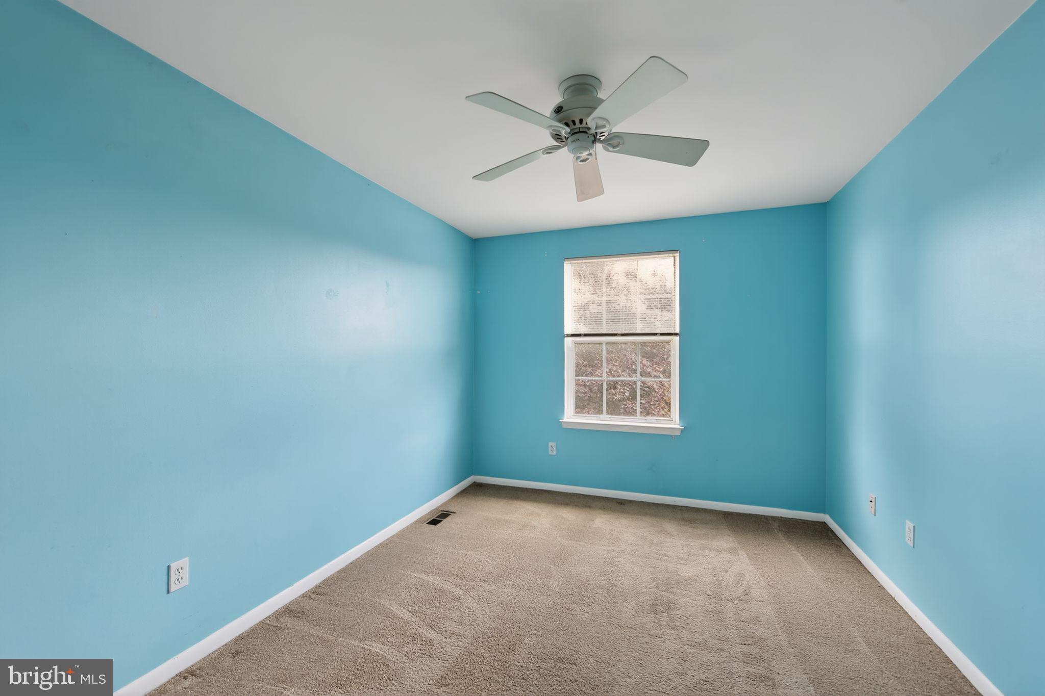 BEAVER RUN KNOLL - Residential