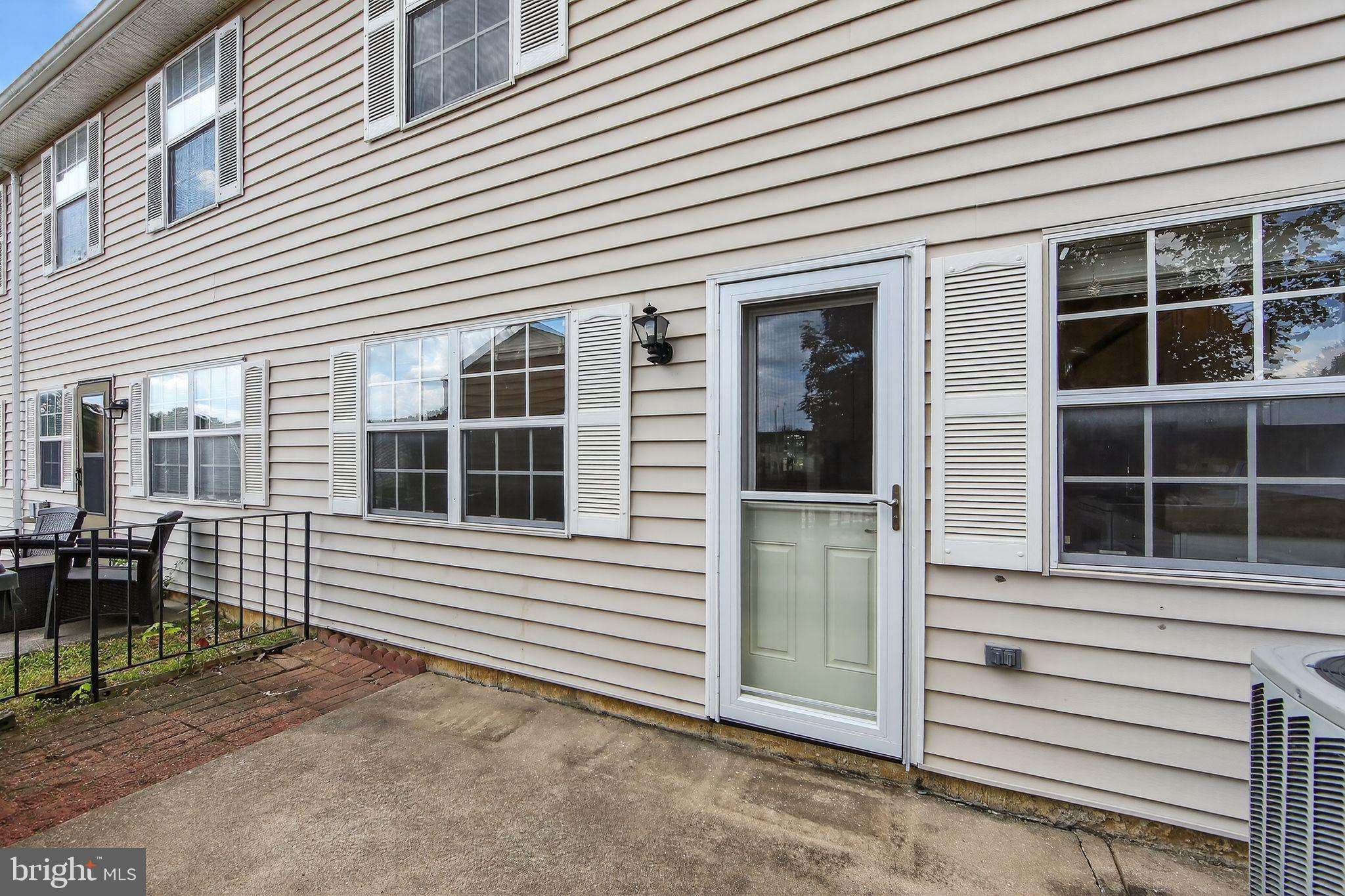 BEAVER RUN KNOLL - Residential