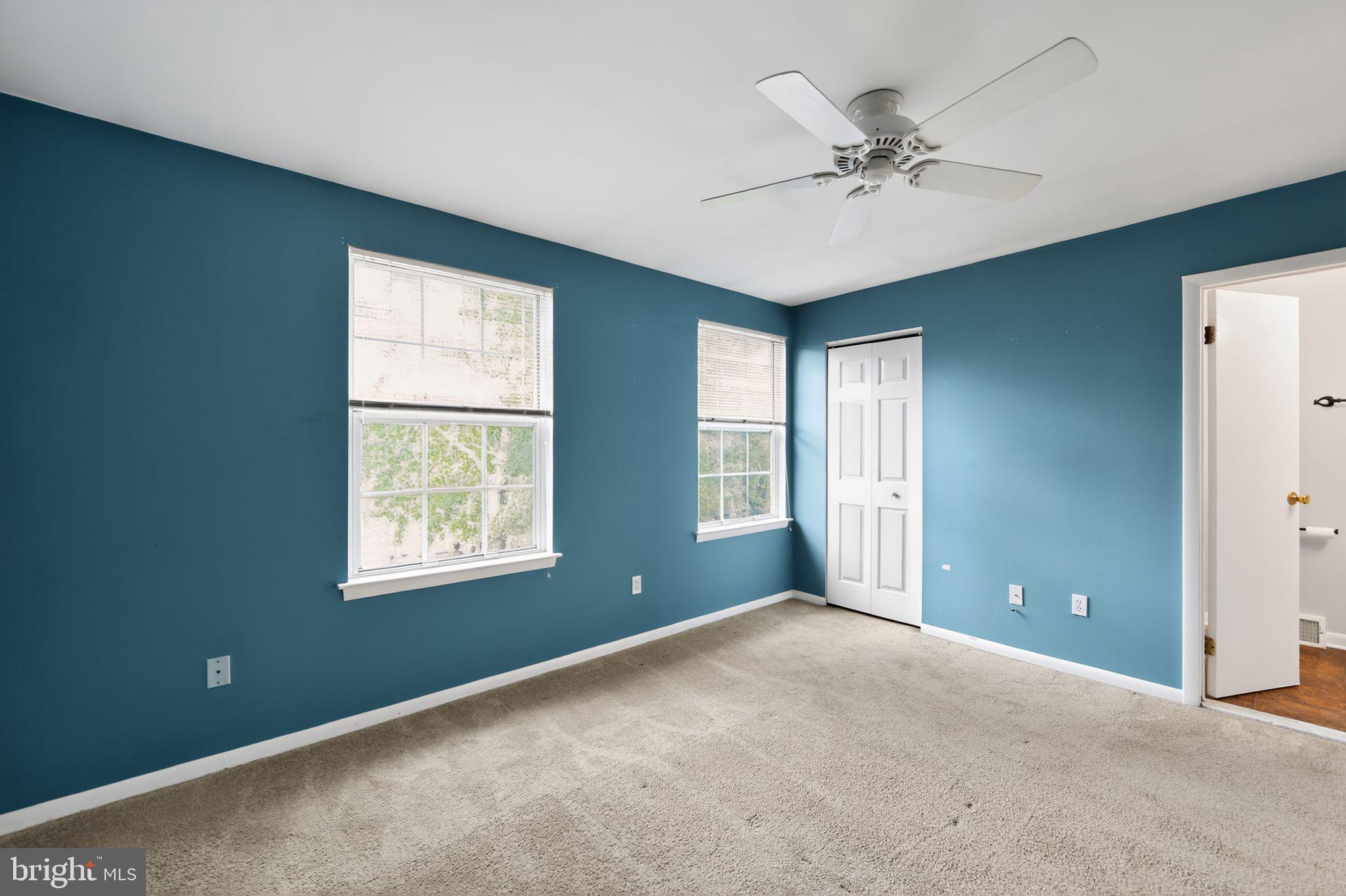 BEAVER RUN KNOLL - Residential