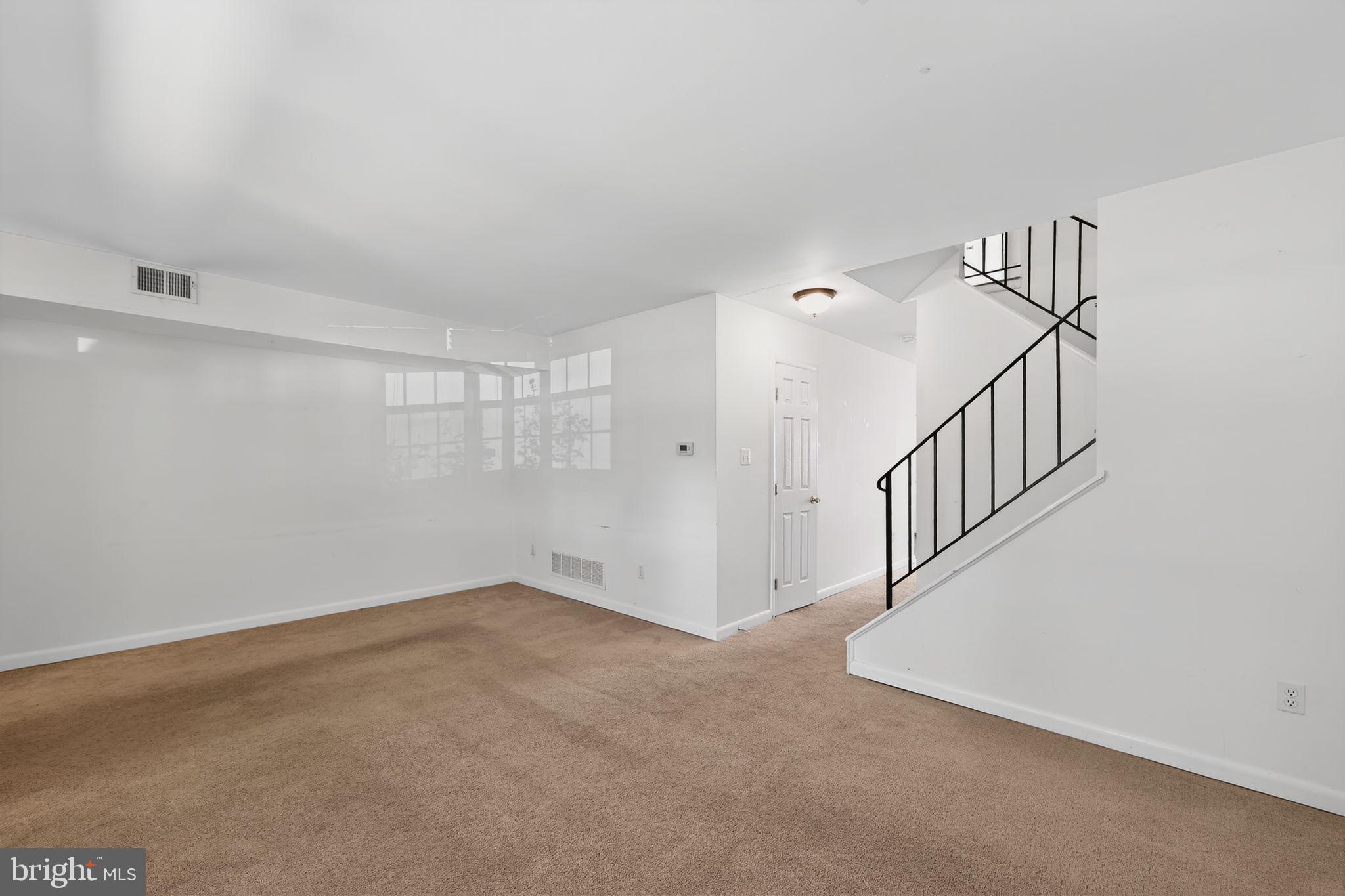 BEAVER RUN KNOLL - Residential