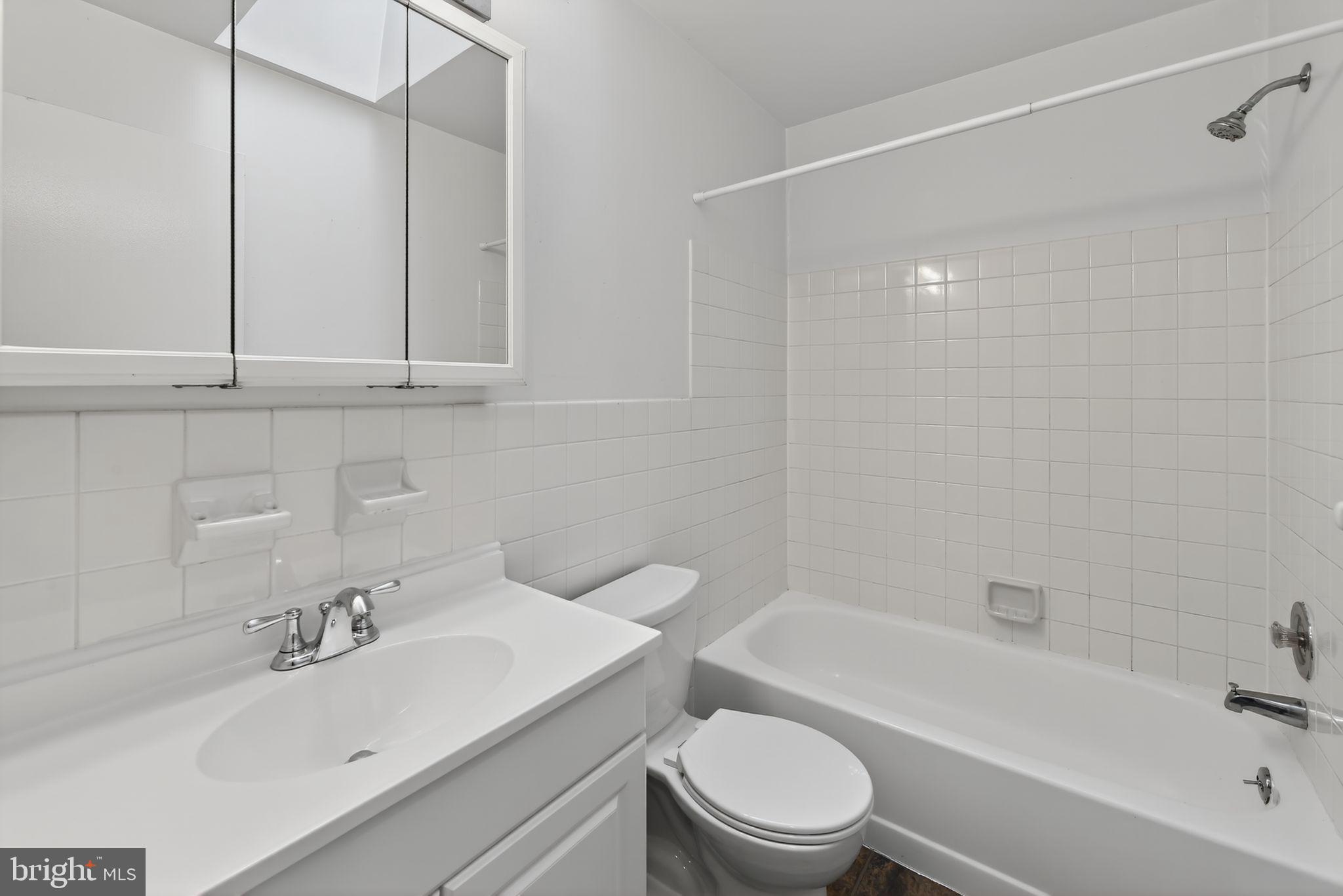 BEAVER RUN KNOLL - Residential